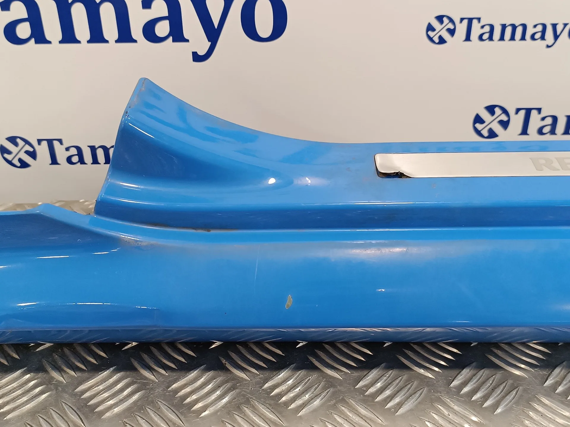 Spoiler Talonera Derecha para Renault Clio Iii