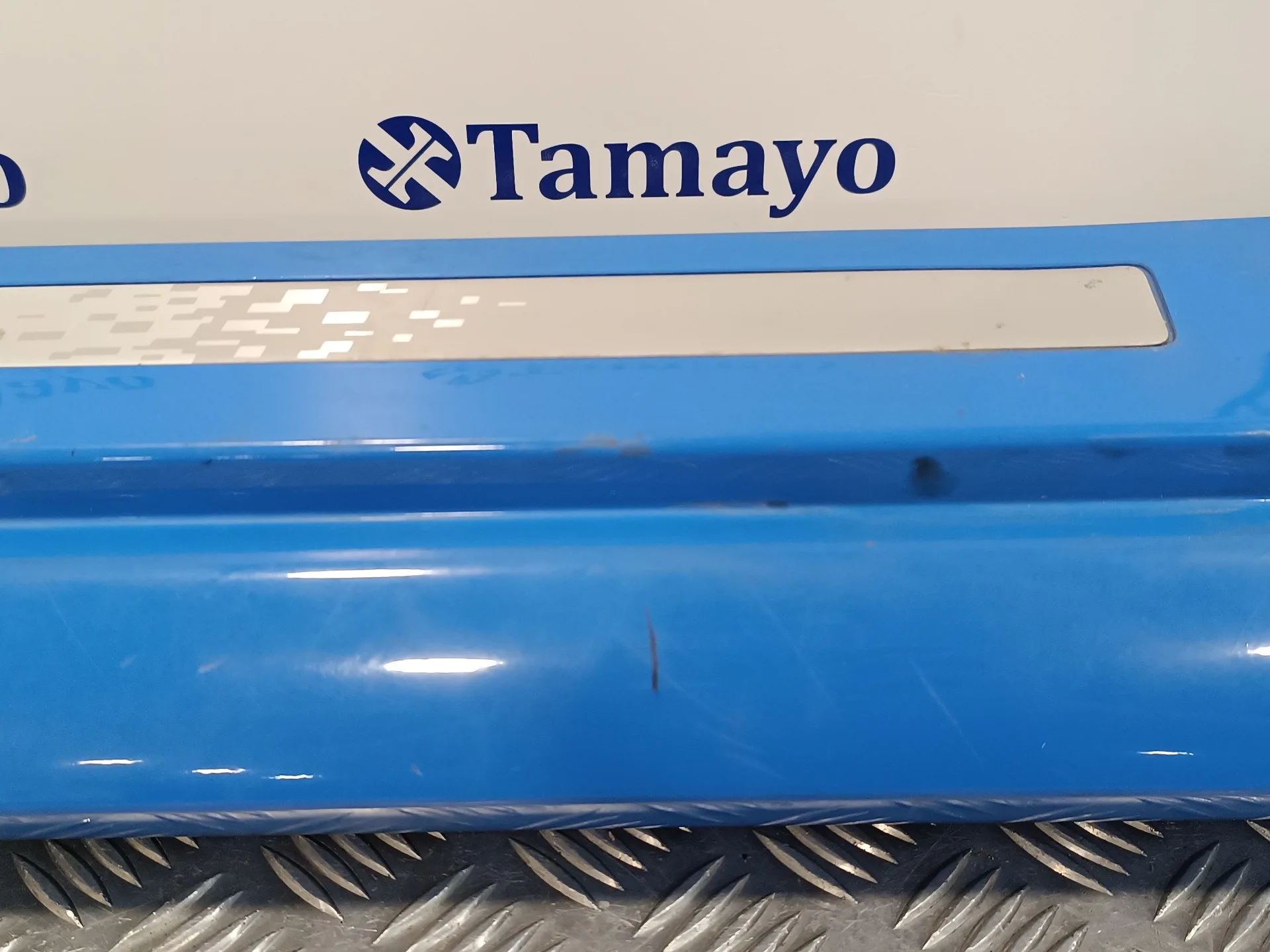 Spoiler Talonera Derecha para Renault Clio Iii