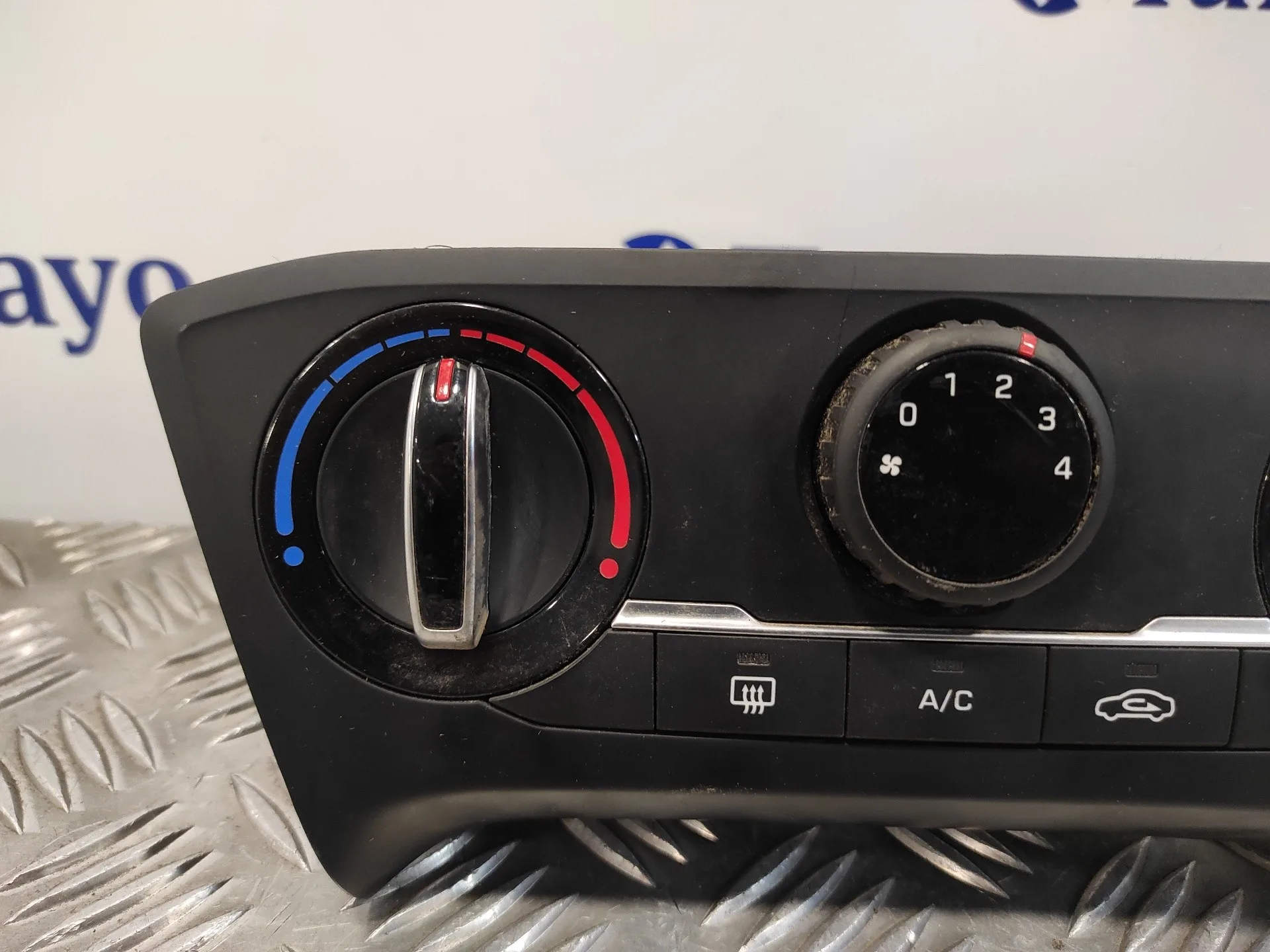 Mando Calefaccion / Aire Acondicionado para Hyundai I20