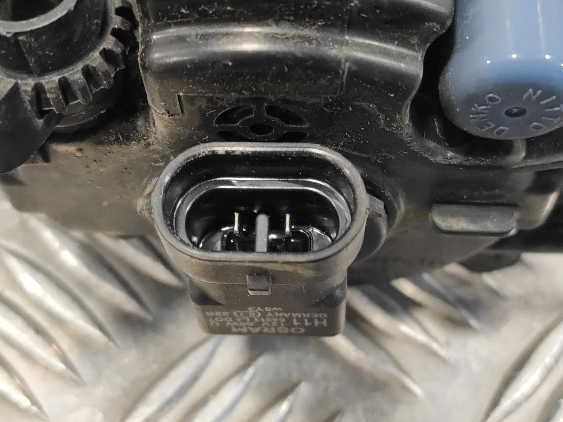 Faro Antiniebla Izquierdo para Renault Clio Iii