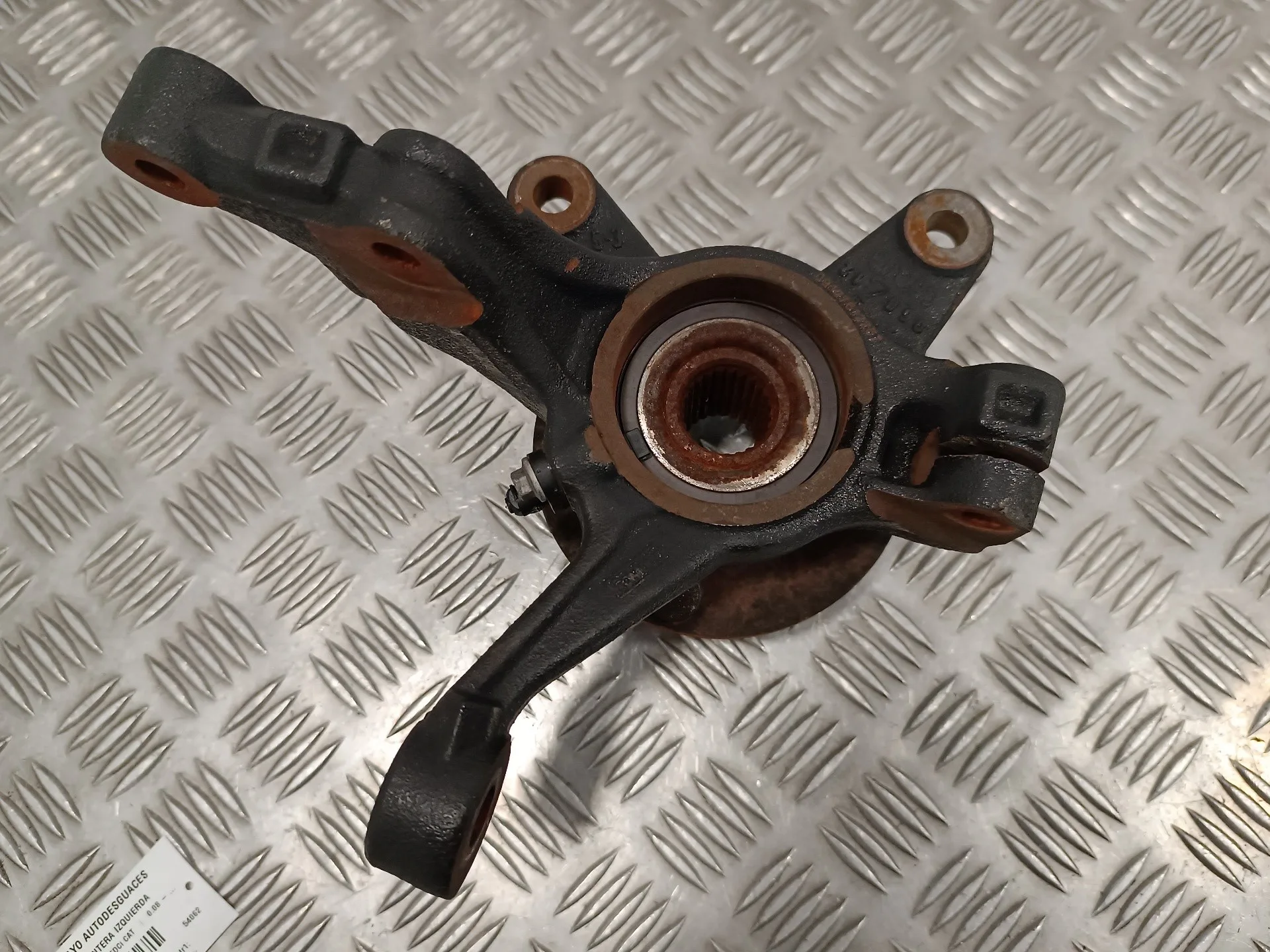 Mangueta Delantera Izquierda para Ford Fiesta (Cb1)