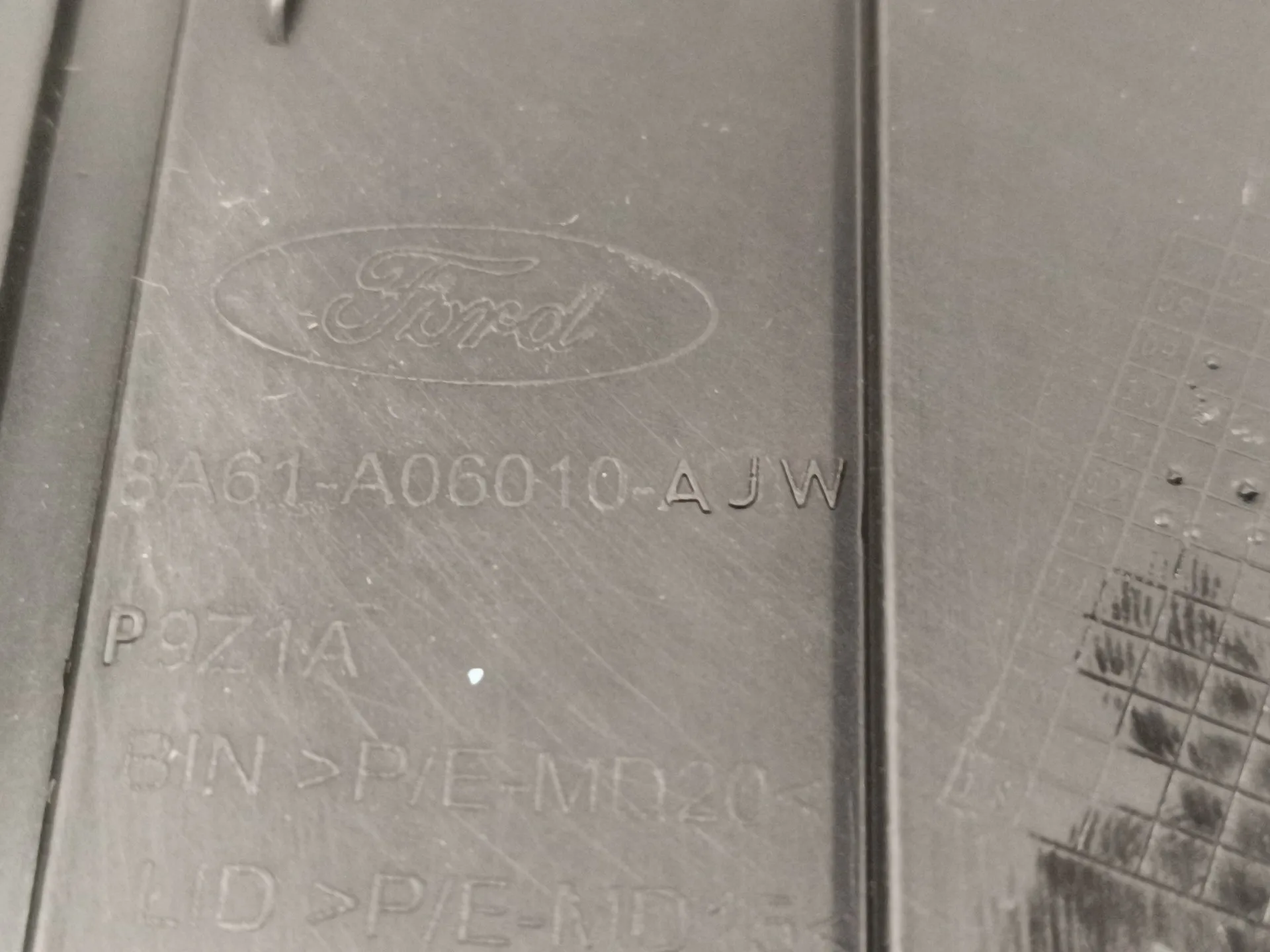 Guantera para Ford Fiesta (Cb1)