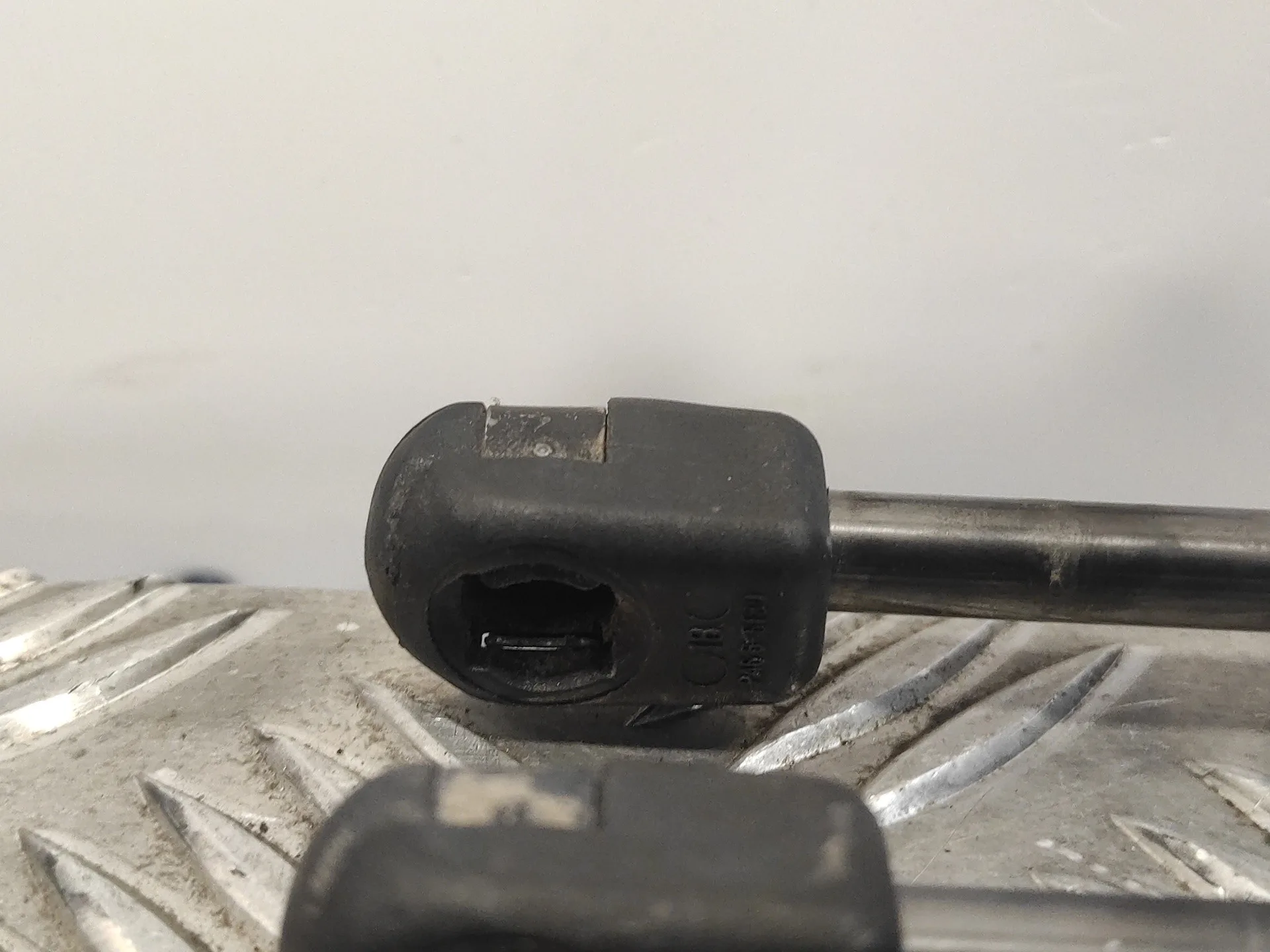 Amortiguadores Maletero / Porton para Ford Fiesta (Cb1)