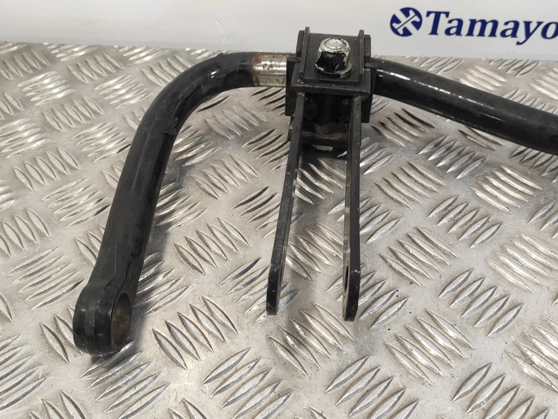 Barra Estabilizadora Trasera para Nissan Cabstar ->09.06