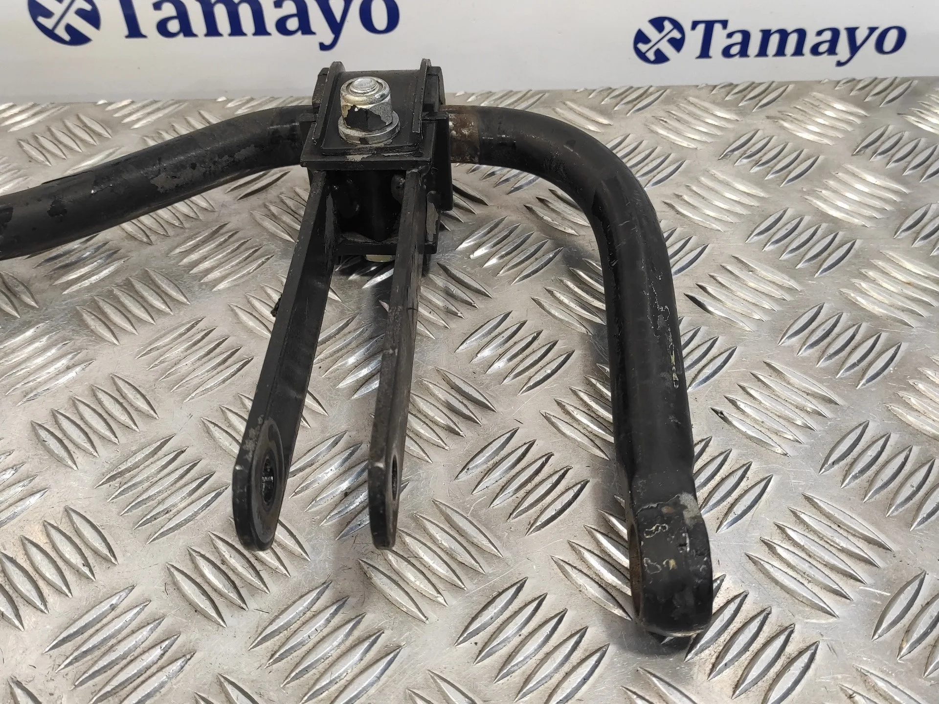 Barra Estabilizadora Trasera para Nissan Cabstar ->09.06