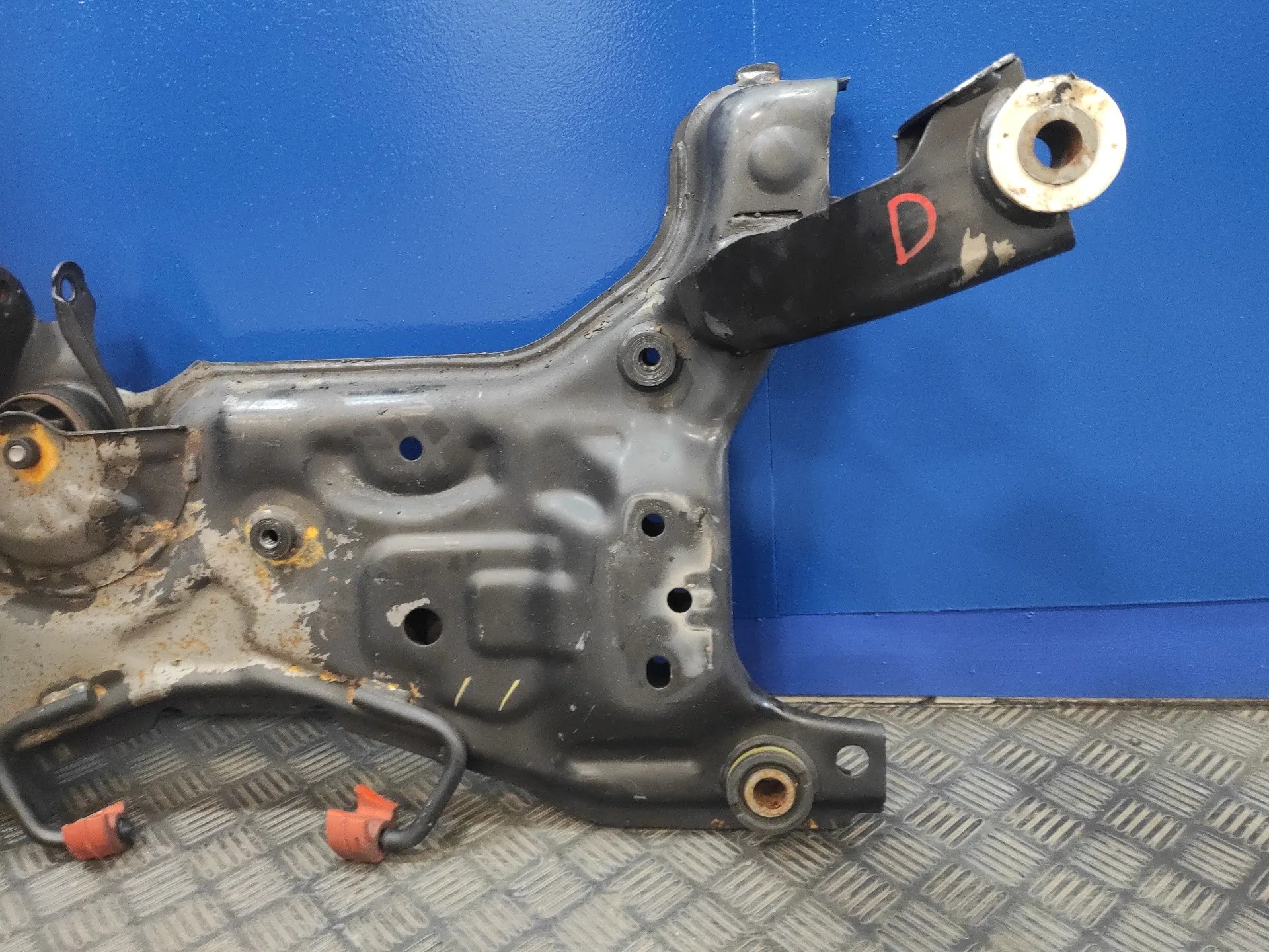 Puente Delantero para Mazda 3 Lim. (Bl)
