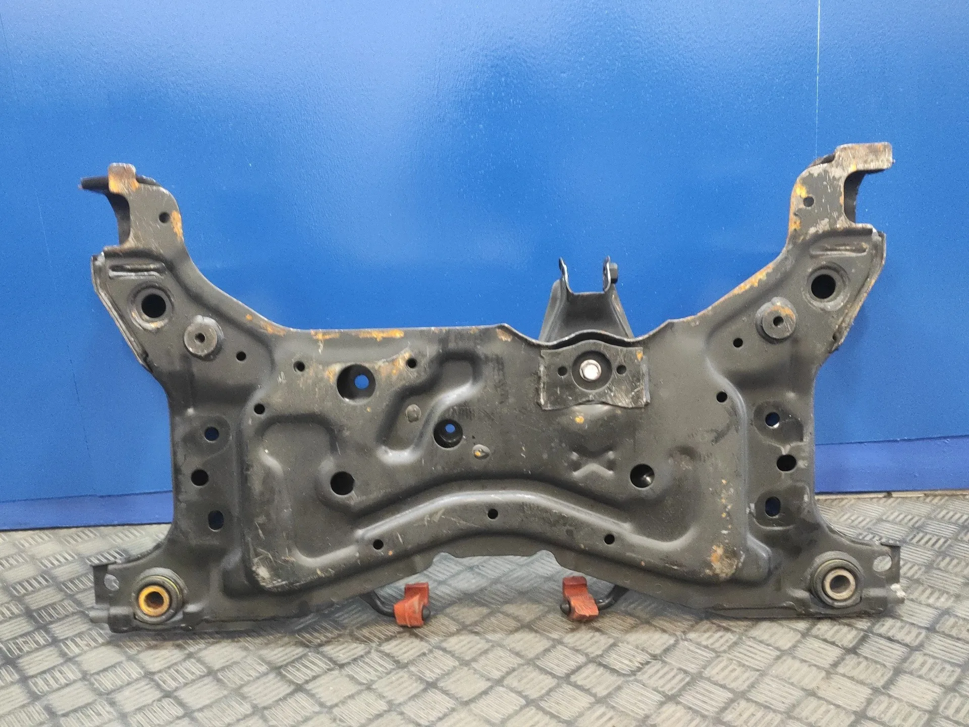 Puente Delantero para Mazda 3 Lim. (Bl)
