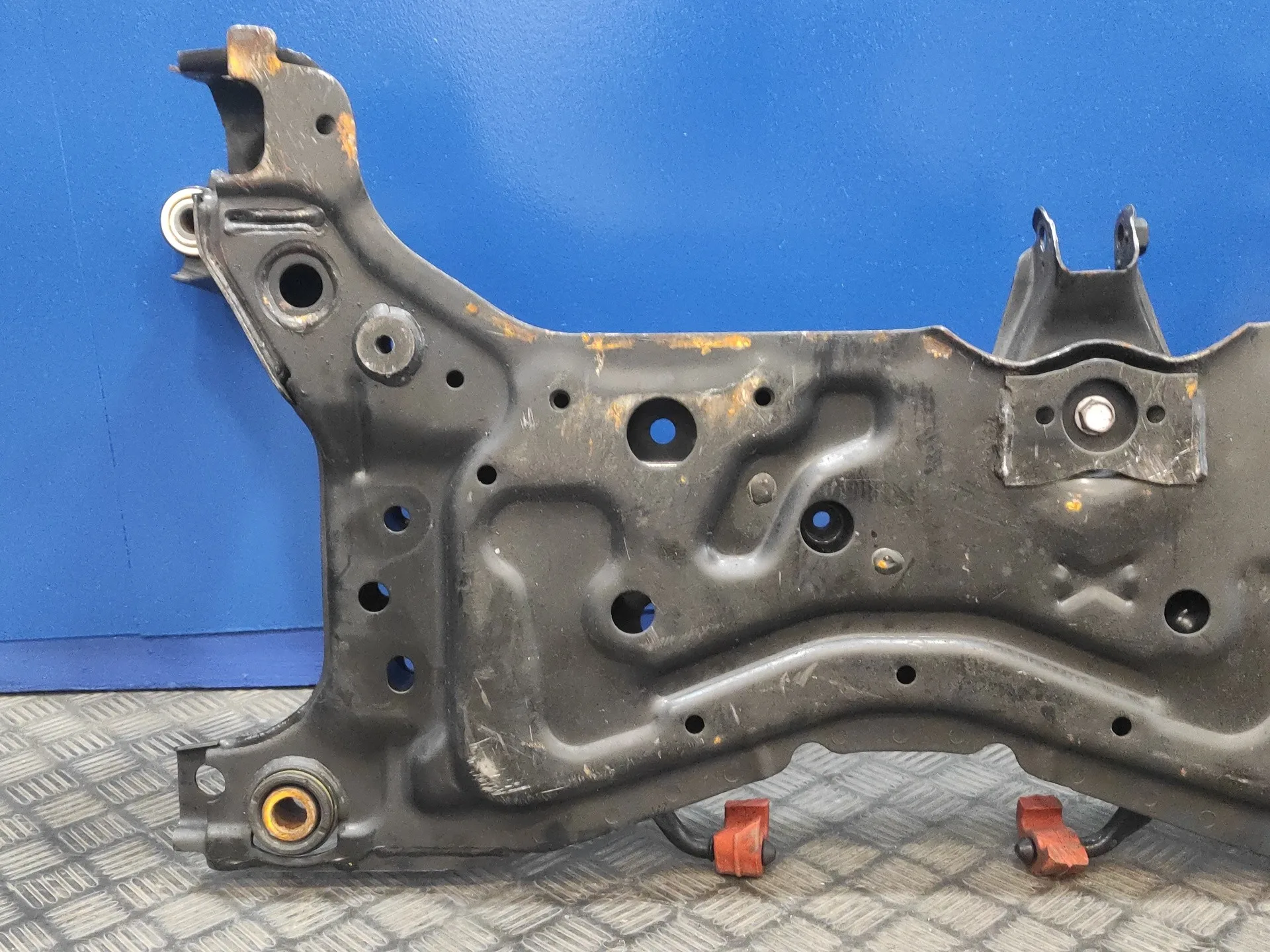 Puente Delantero para Mazda 3 Lim. (Bl)