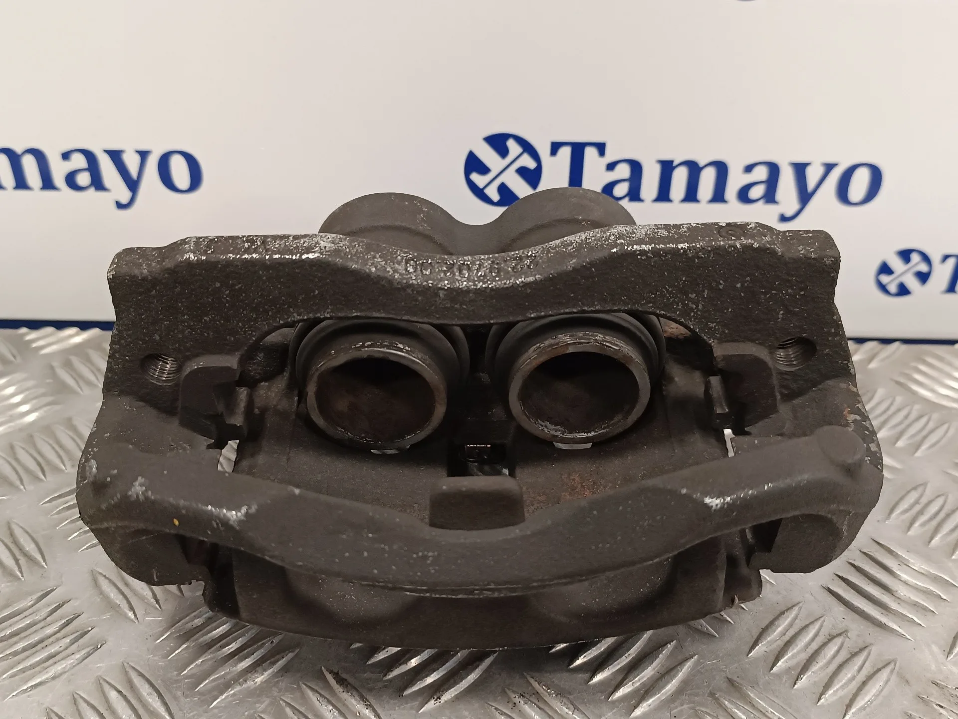 Pinza Freno Delantera Derecha para Nissan Cabstar ->09.06