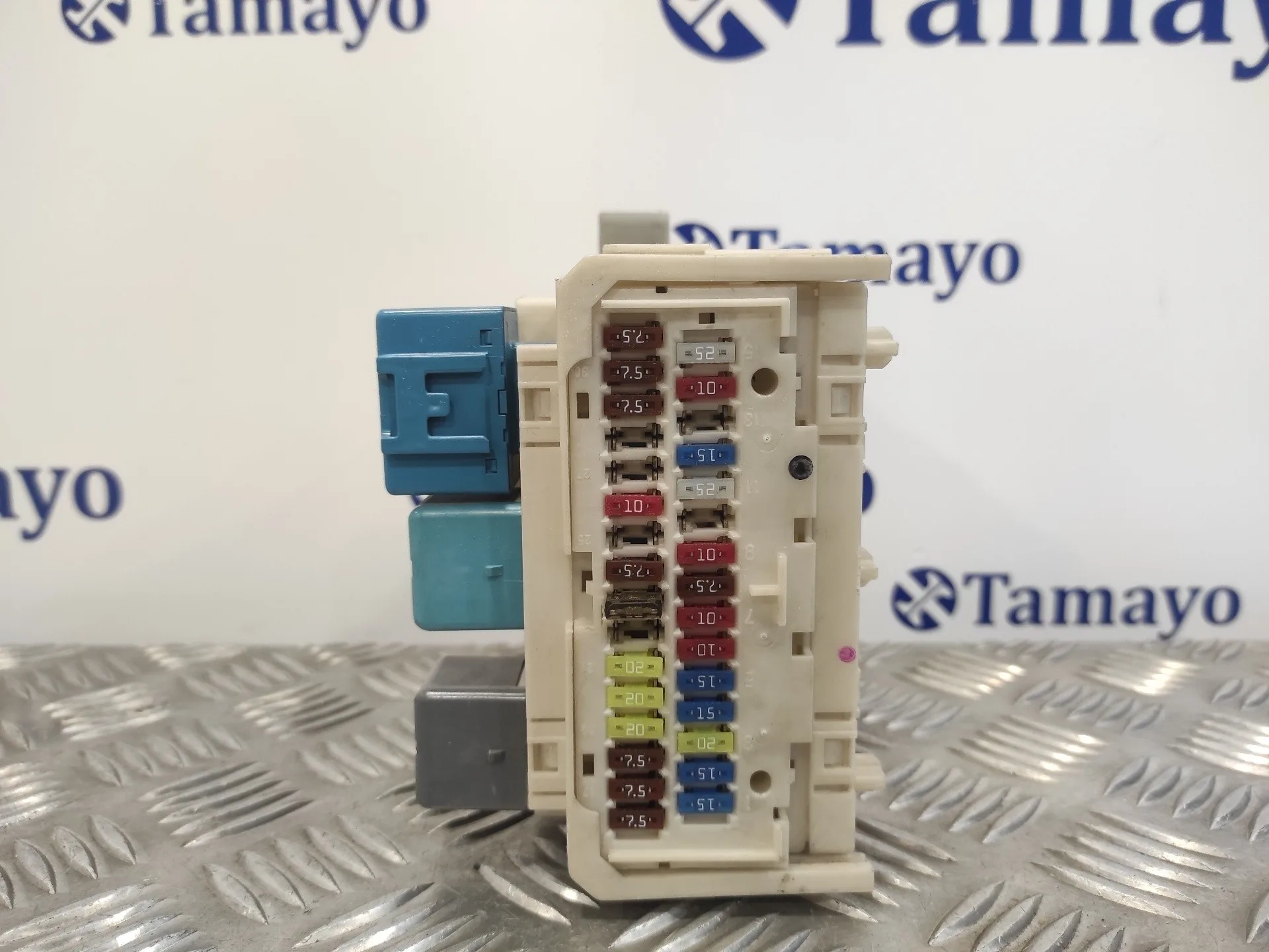 Caja Reles / Fusibles para Toyota Yaris (Ksp9/Scp9/Nlp9)
