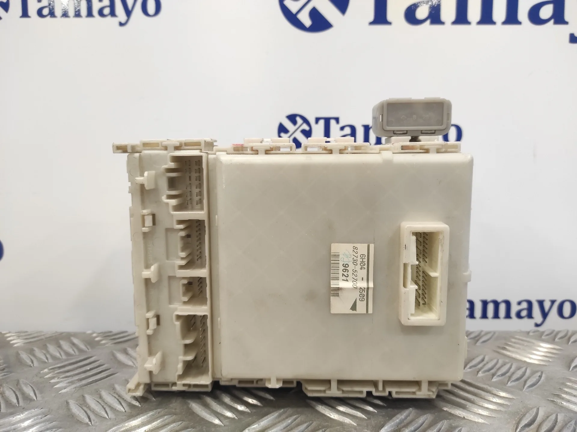 Caja Reles / Fusibles para Toyota Yaris (Ksp9/Scp9/Nlp9)