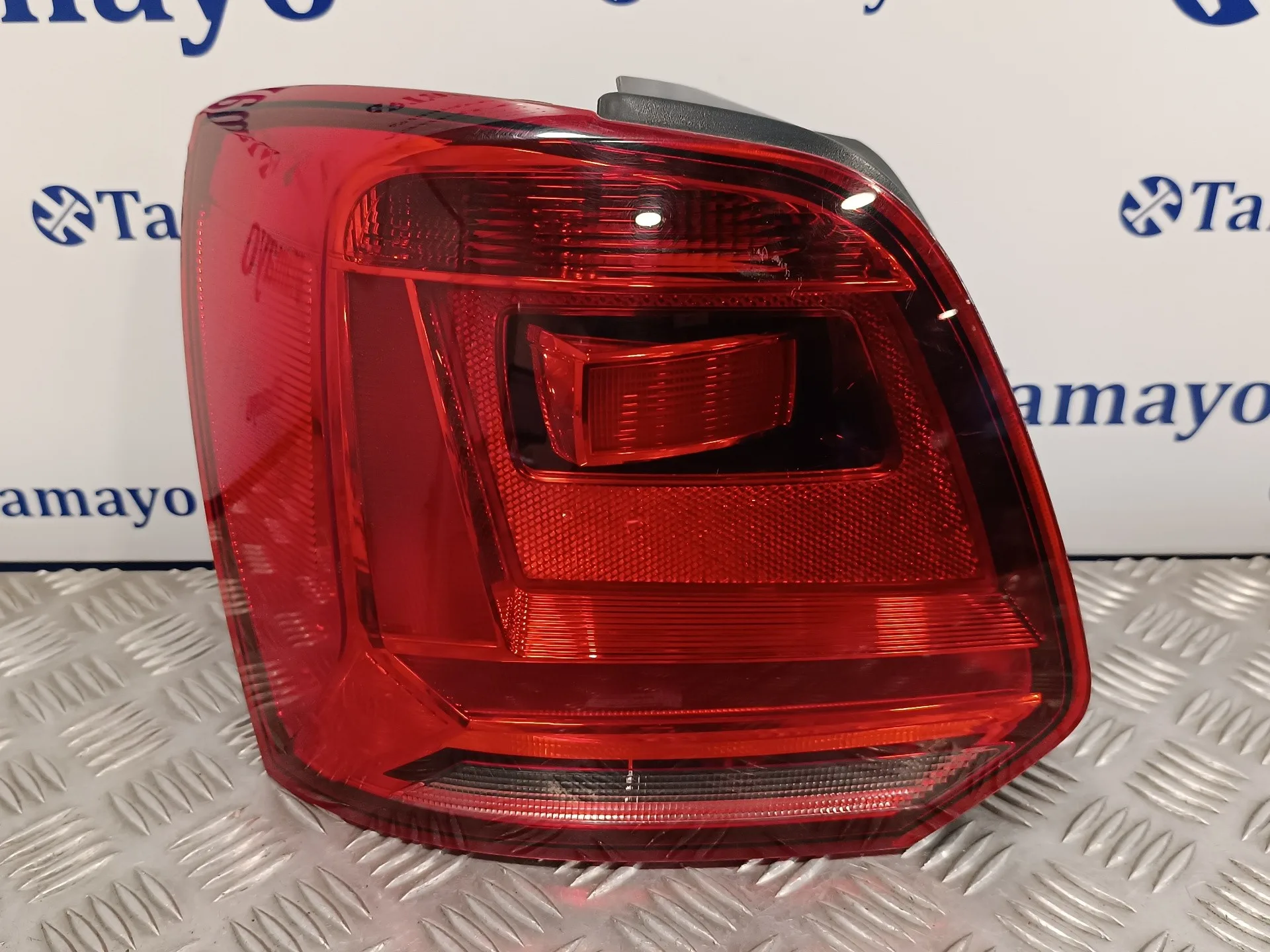 Piloto Trasero Izquierdo para Volkswagen Polo (6R1)