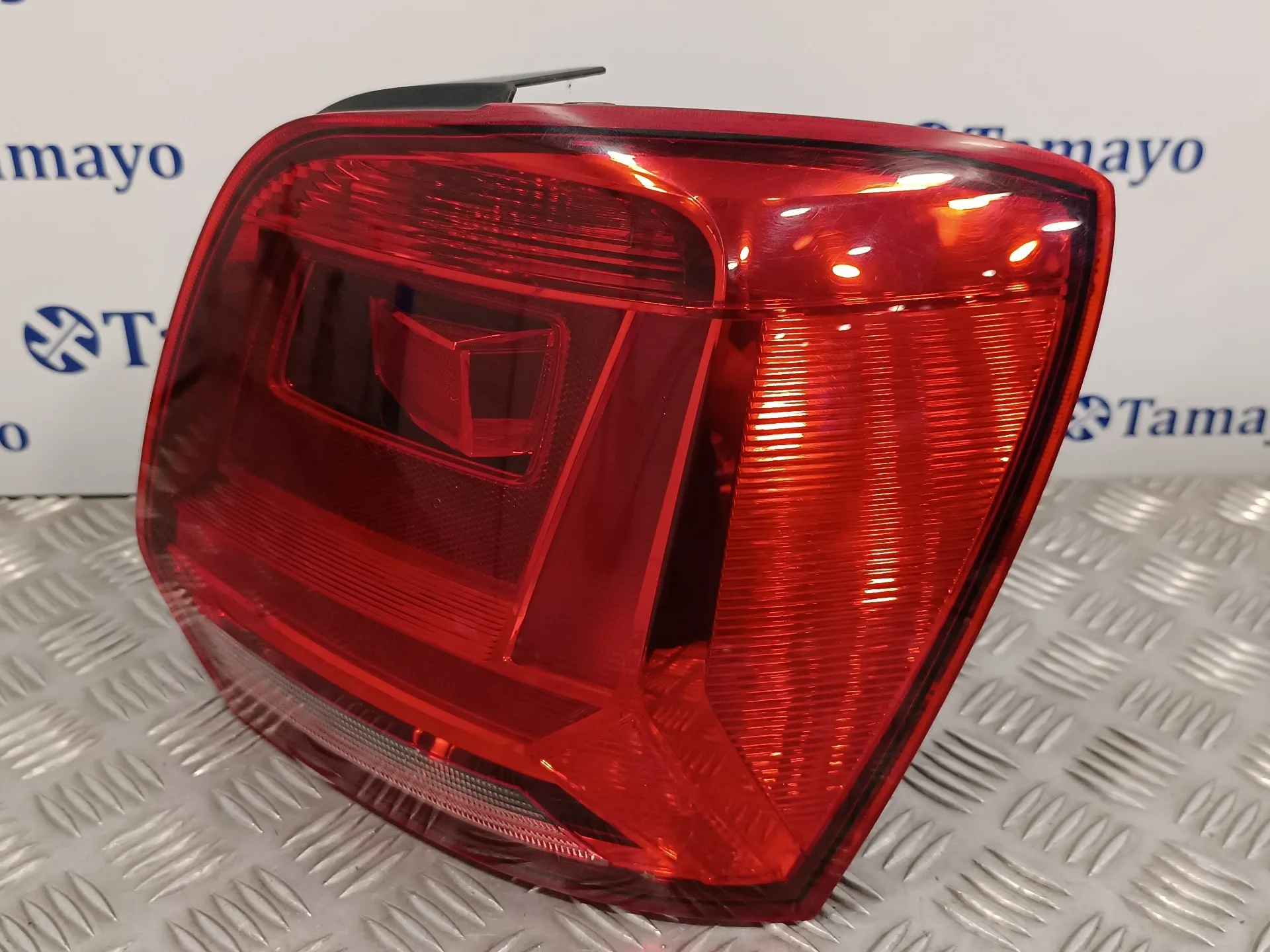 Piloto Trasero Derecho para Volkswagen Polo (6R1)