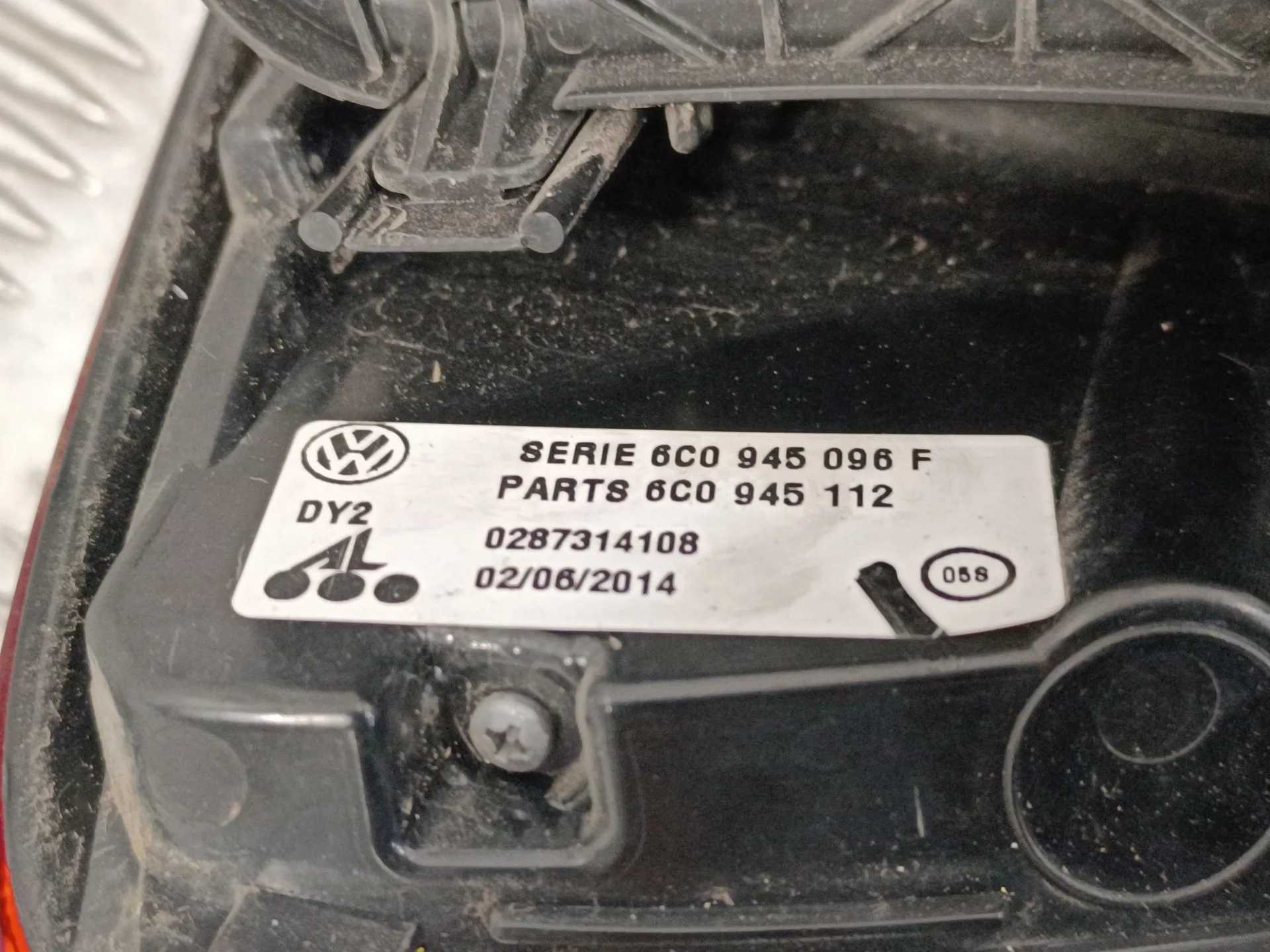 Piloto Trasero Derecho para Volkswagen Polo (6R1)