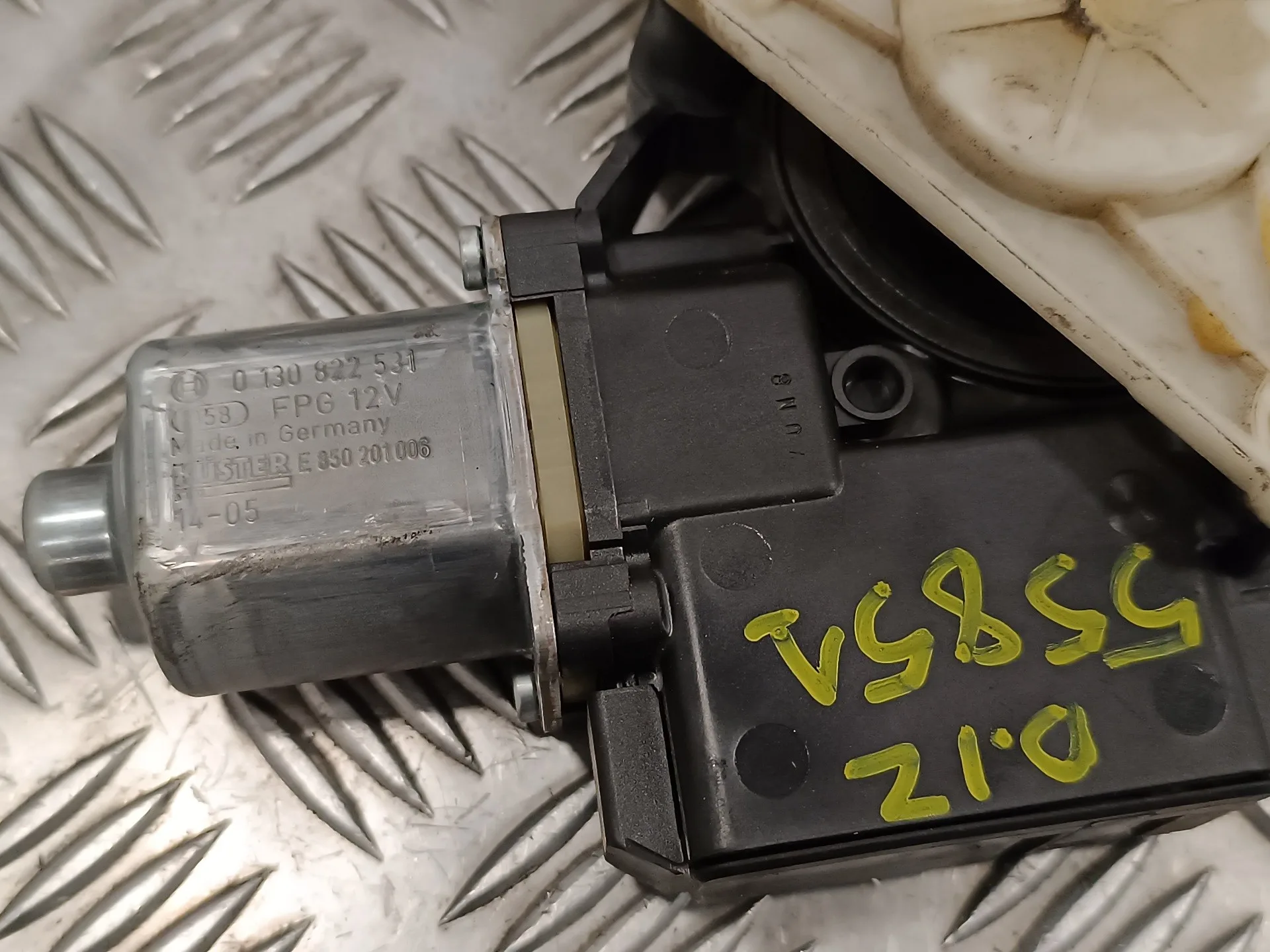 Elevalunas Delantero Izquierdo para Volkswagen Polo (6R1)