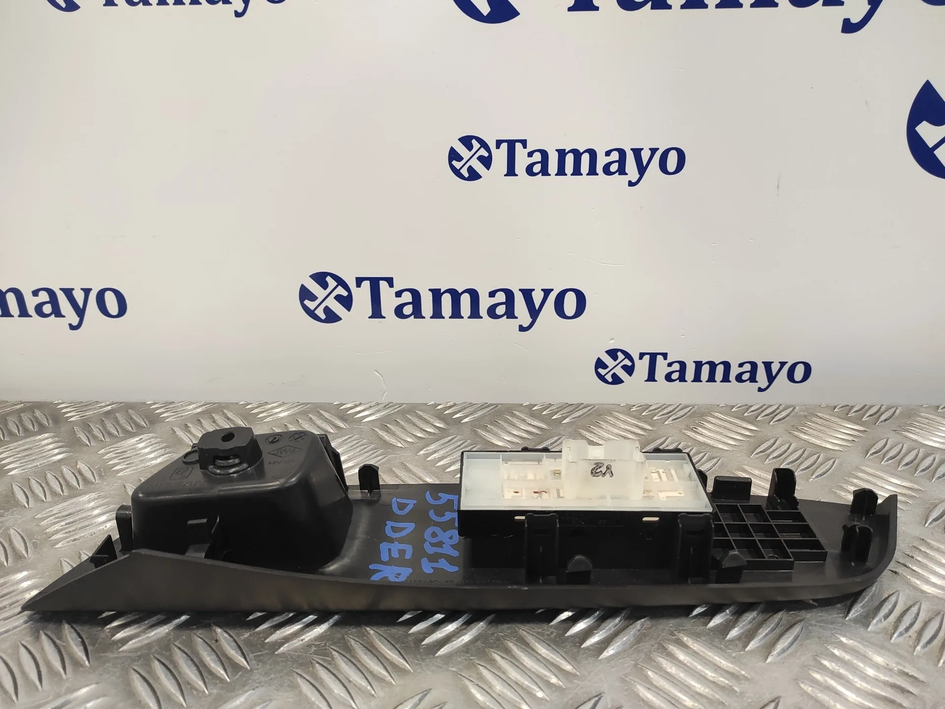 Mando Elevalunas Delantero Derecho para Nissan Micra V (K14)