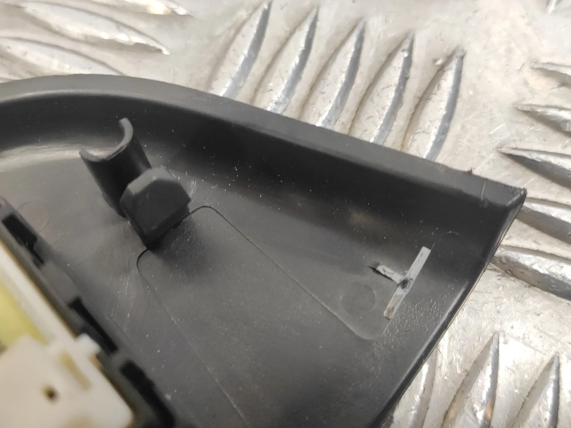 Mando Elevalunas Delantero Izquierdo para Nissan Micra V (K14)