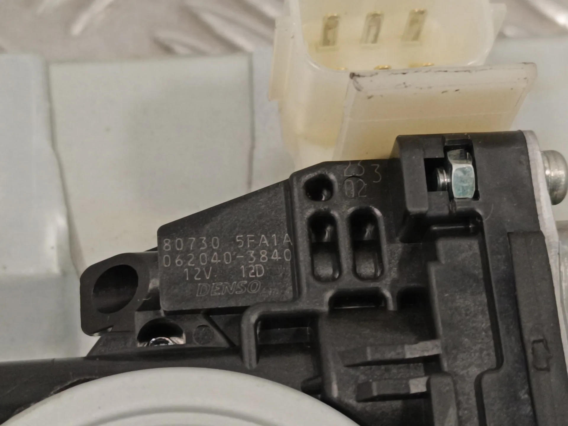 Elevalunas Delantero Izquierdo para Nissan Micra V (K14)