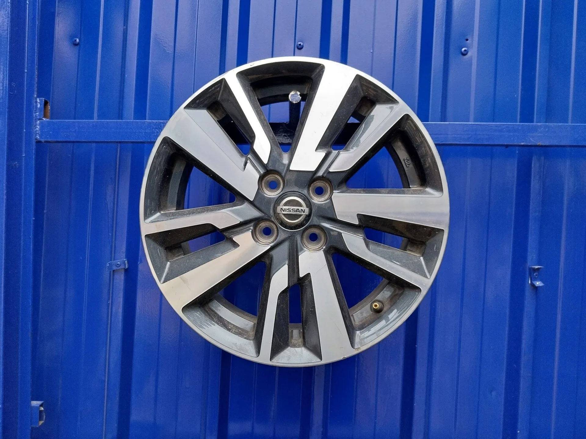 Llanta para Nissan Micra V (K14)