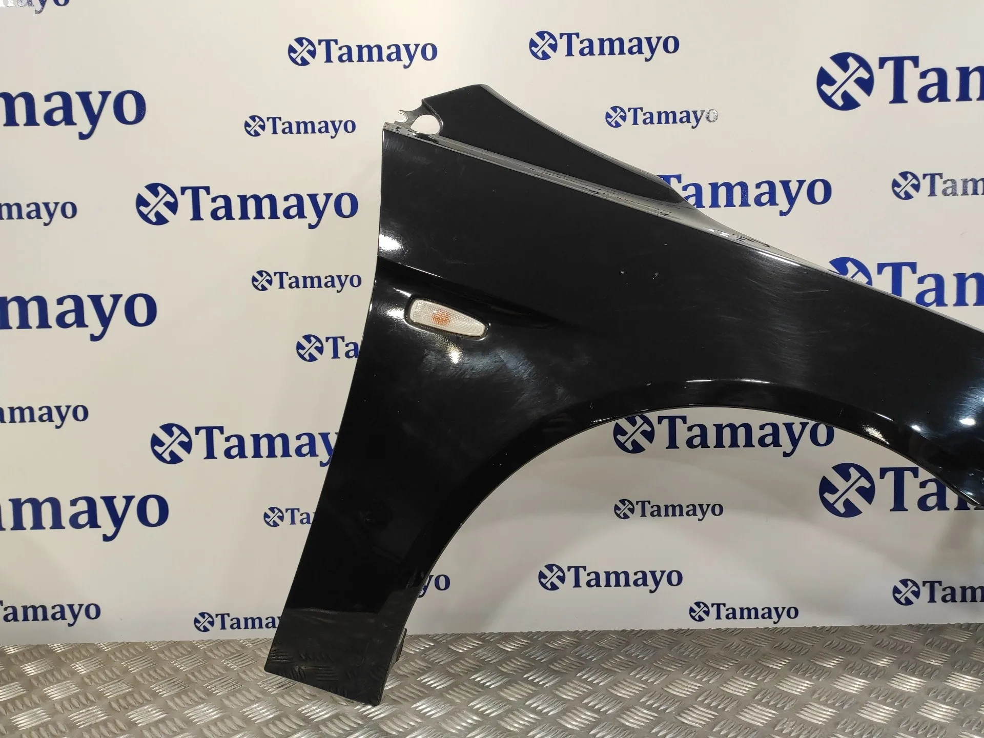 Aleta Delantera Derecha para Mitsubishi Lancer Berlina (Cy0)