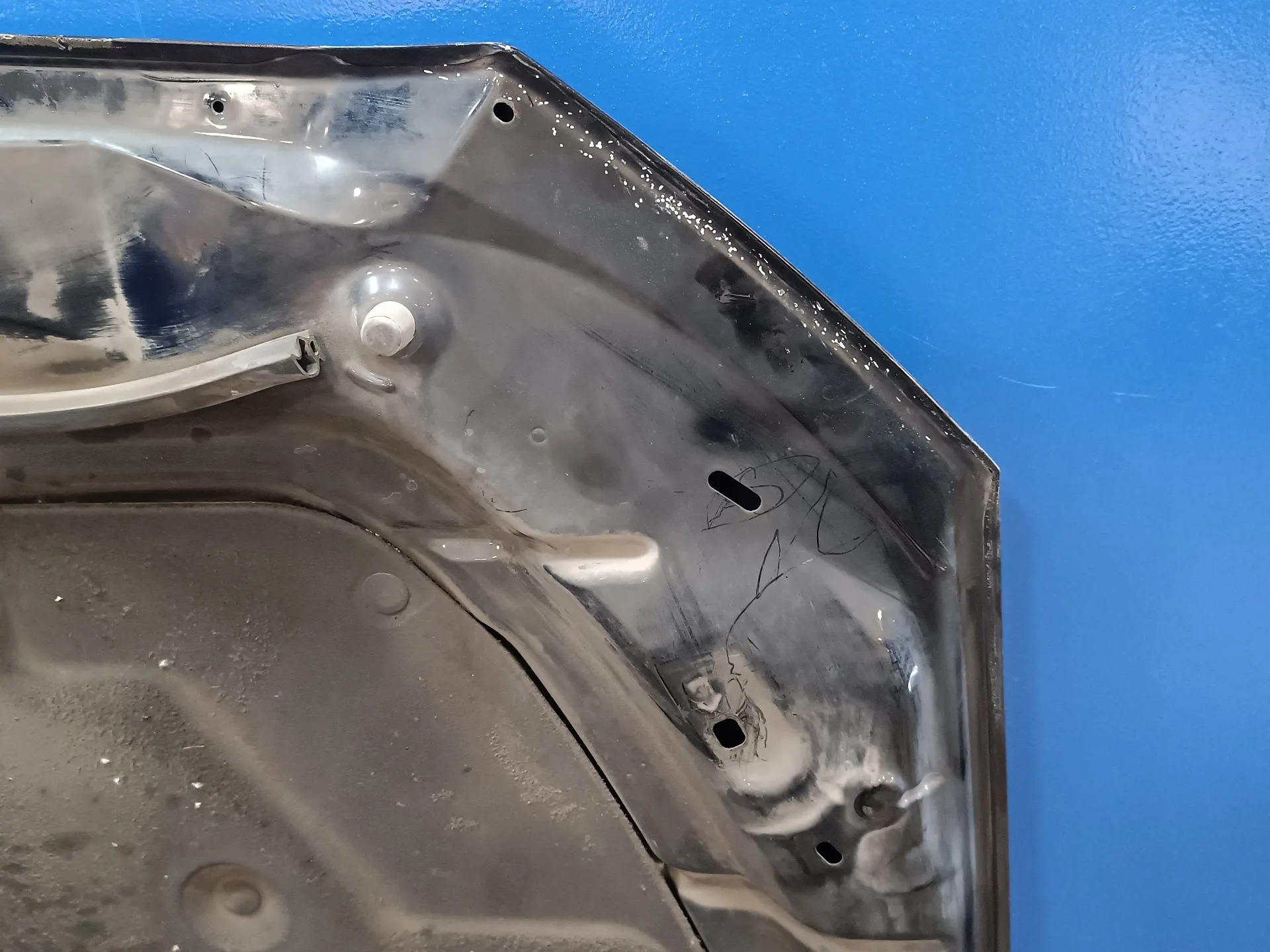 Capot para Mitsubishi Lancer Berlina (Cy0)