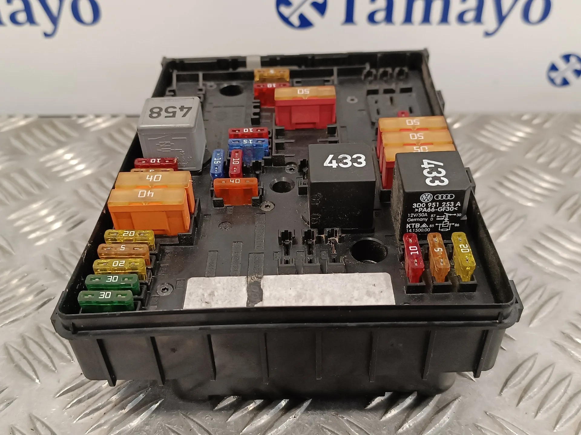 Caja Reles / Fusibles para Volkswagen Golf V Berlina (1K1)