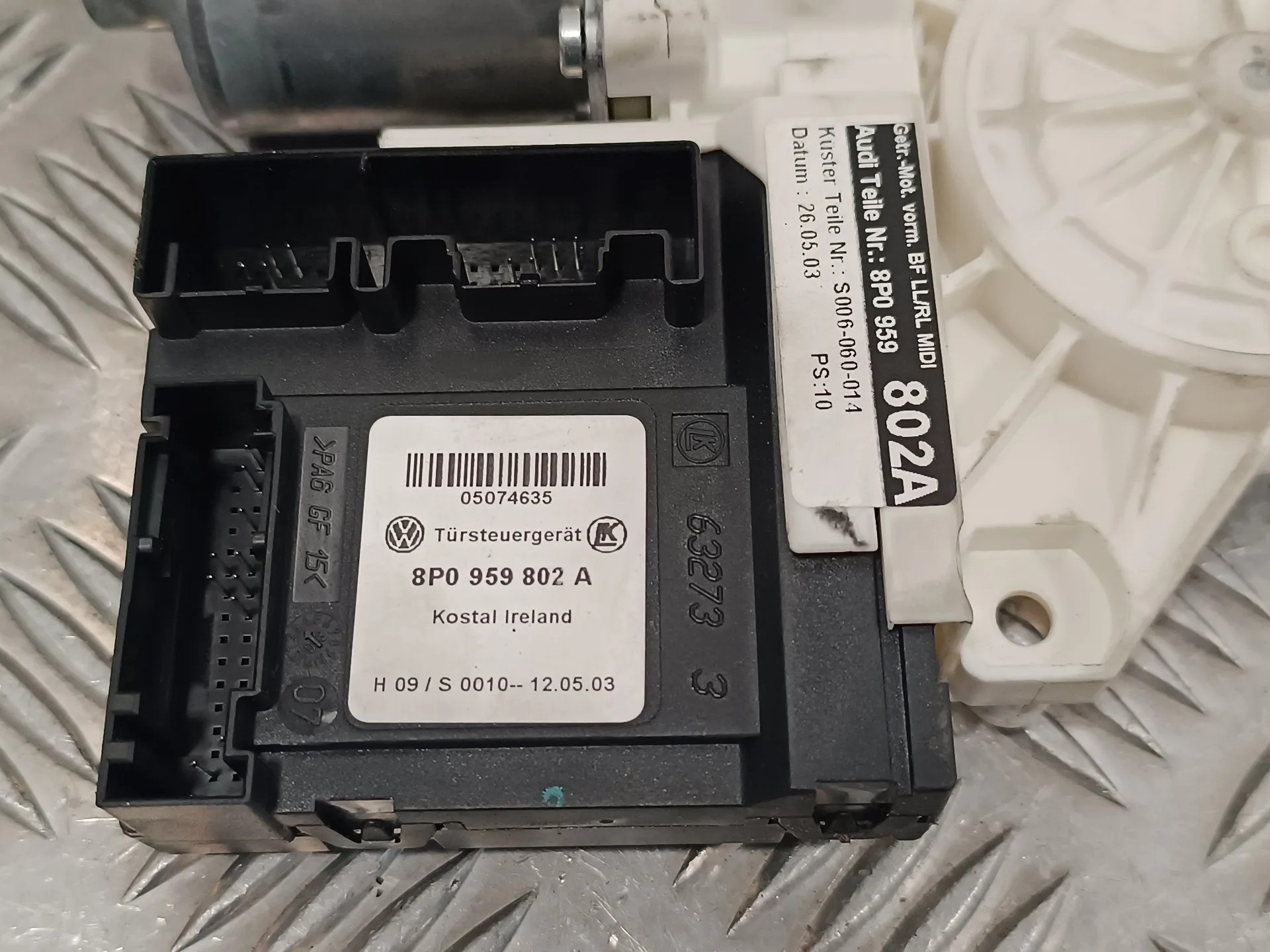 Motor Elevalunas Delantero Derecho para Audi A3 (8P)