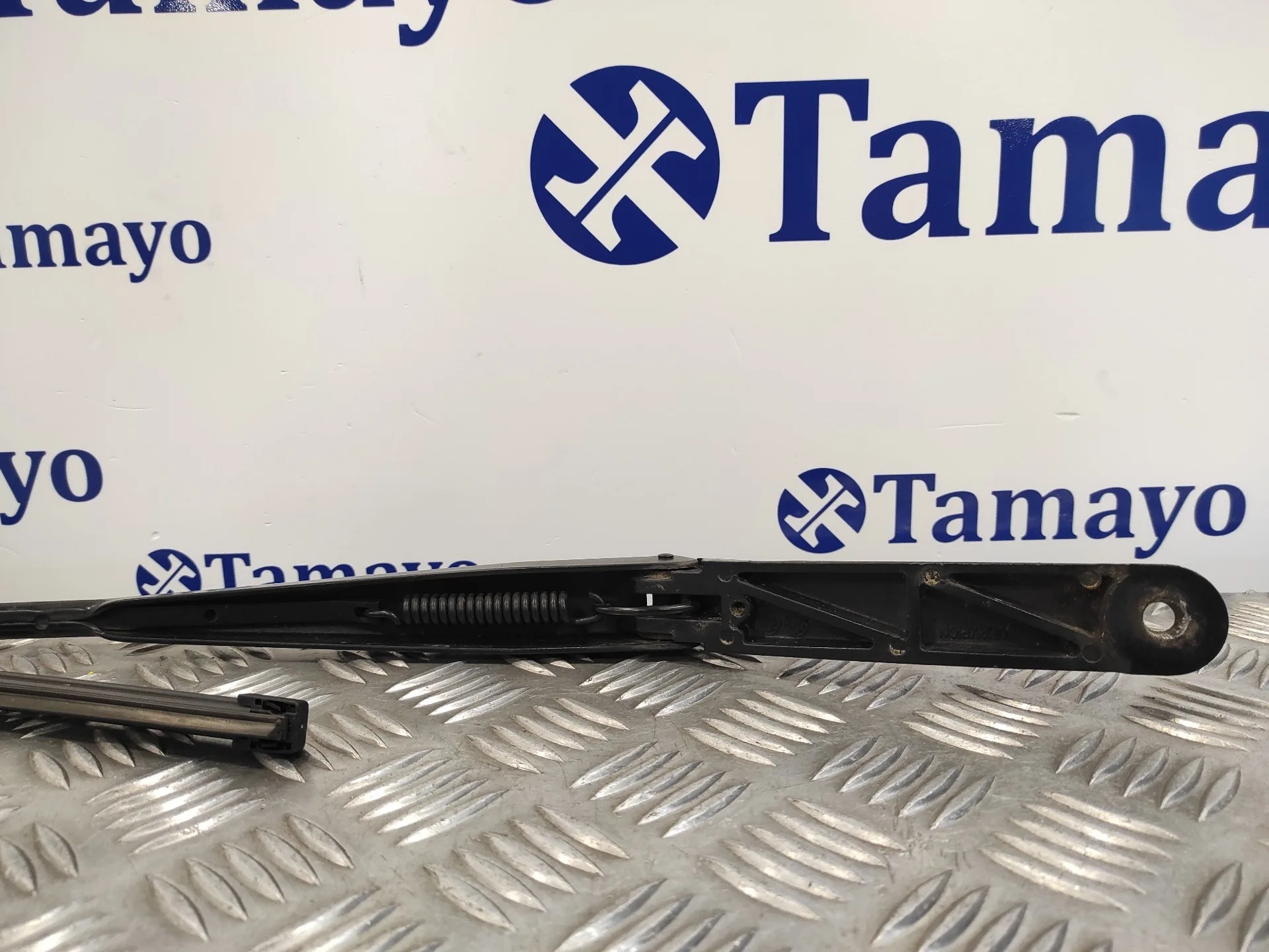 Brazo Limpia Delantero Izquierdo para Volkswagen Polo (6R1)