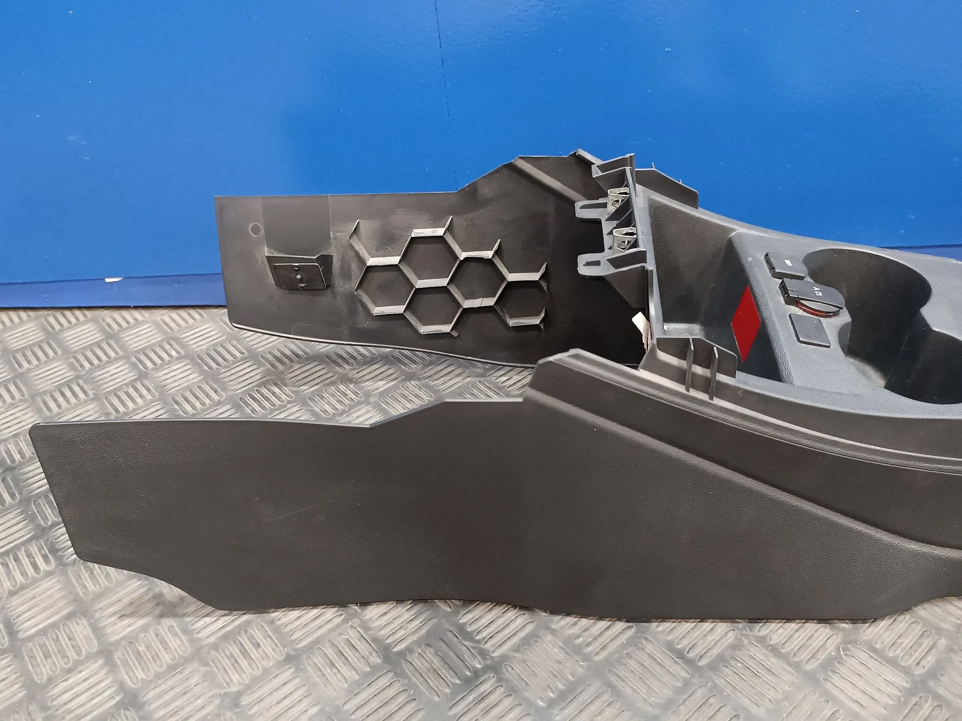 Consola Central para Volkswagen Polo (6R1)