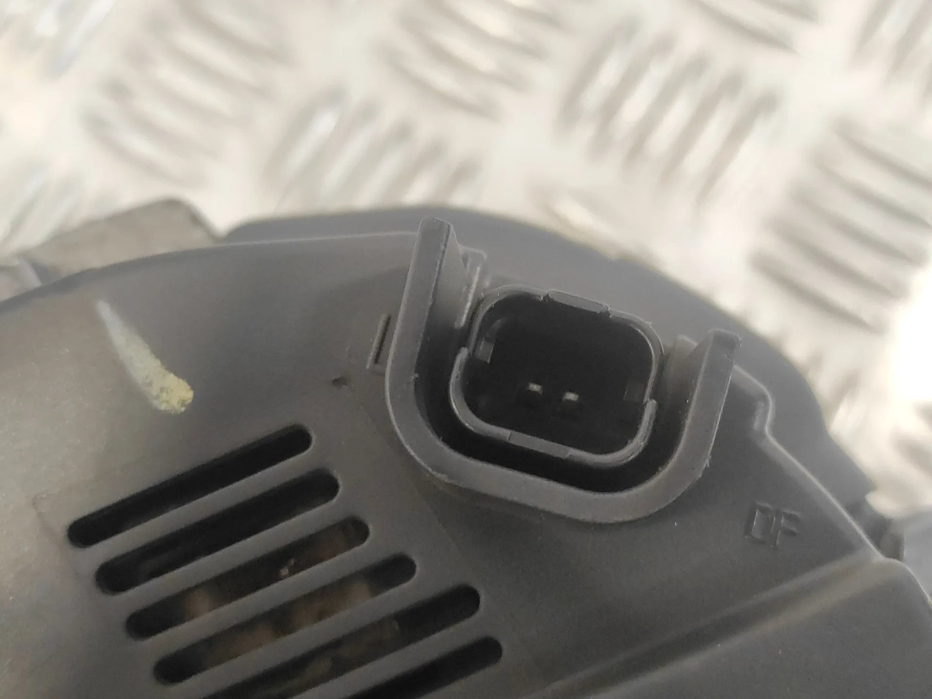 Alternador para Mitsubishi Space Star (Dg0)