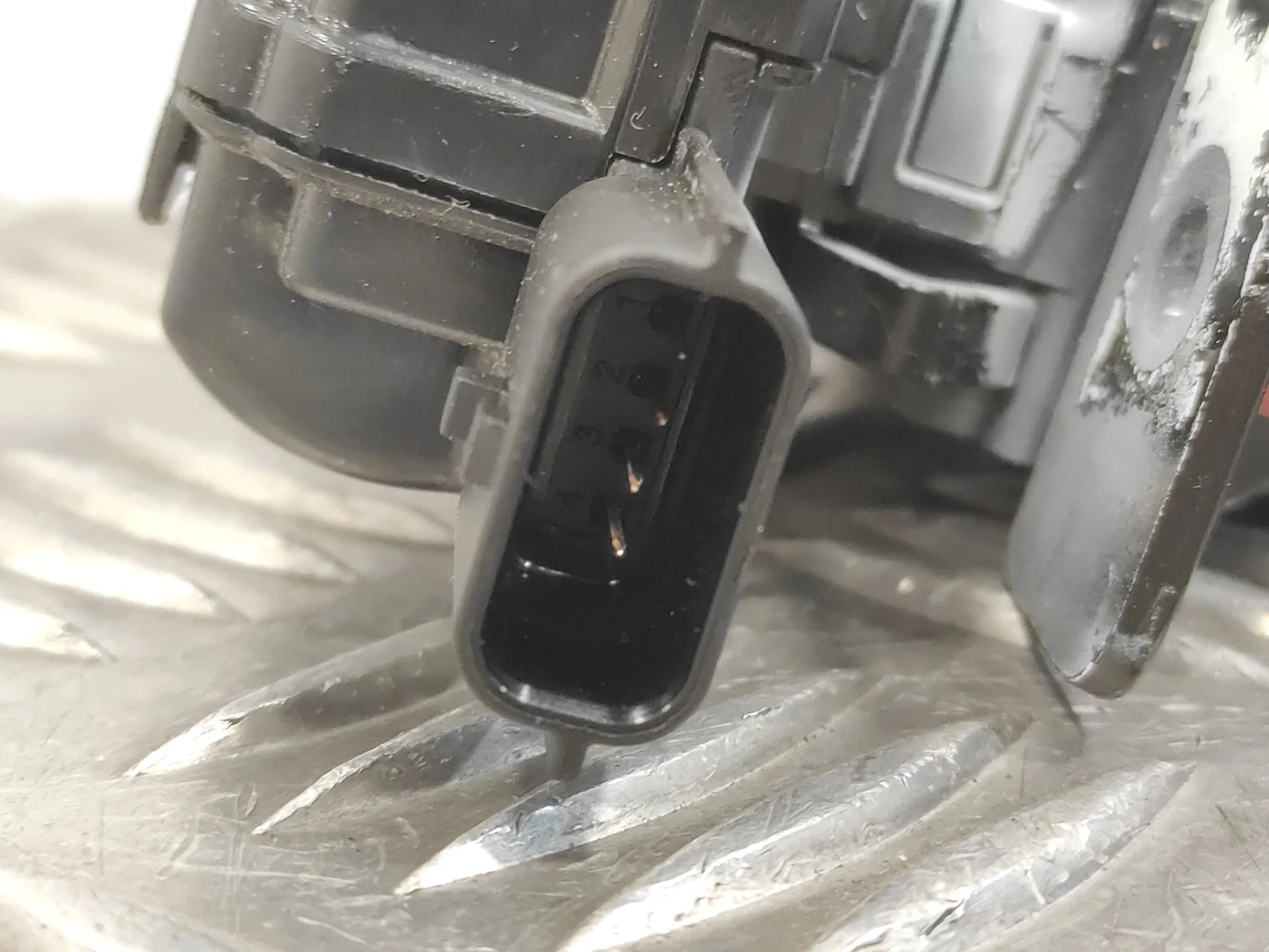 Cerradura Maletero / Porton para Nissan Micra V (K14)