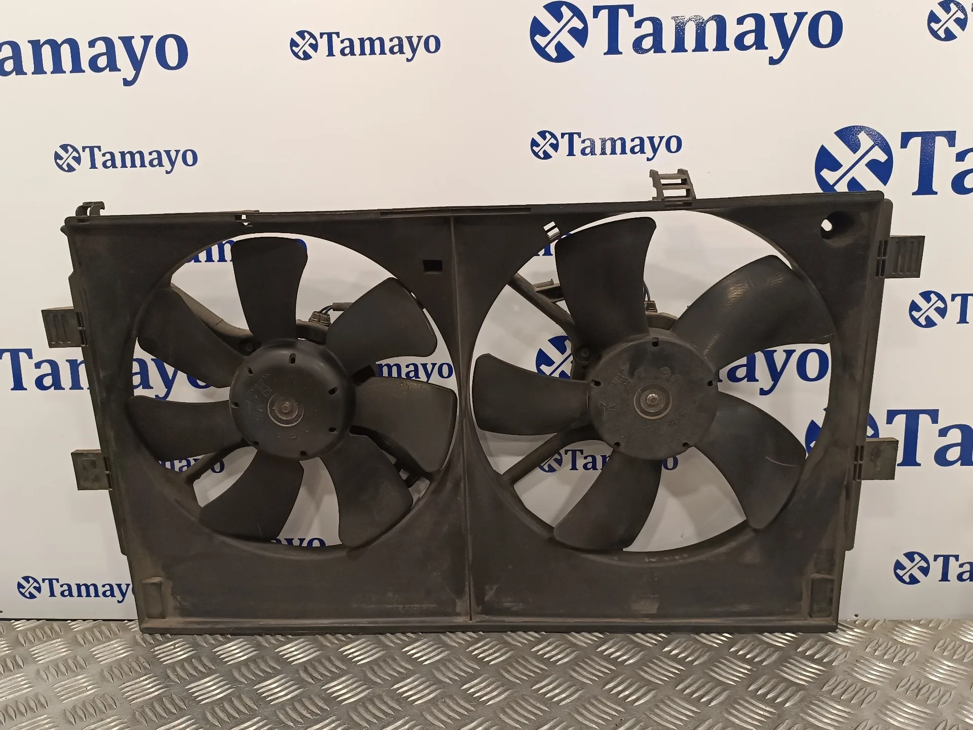 Electroventilador para Mitsubishi Lancer Berlina (Cy0)