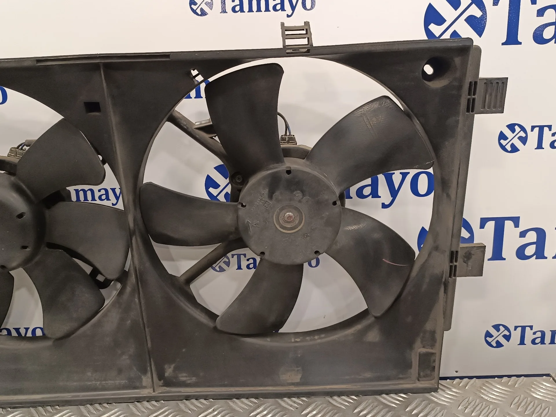 Electroventilador para Mitsubishi Lancer Berlina (Cy0)