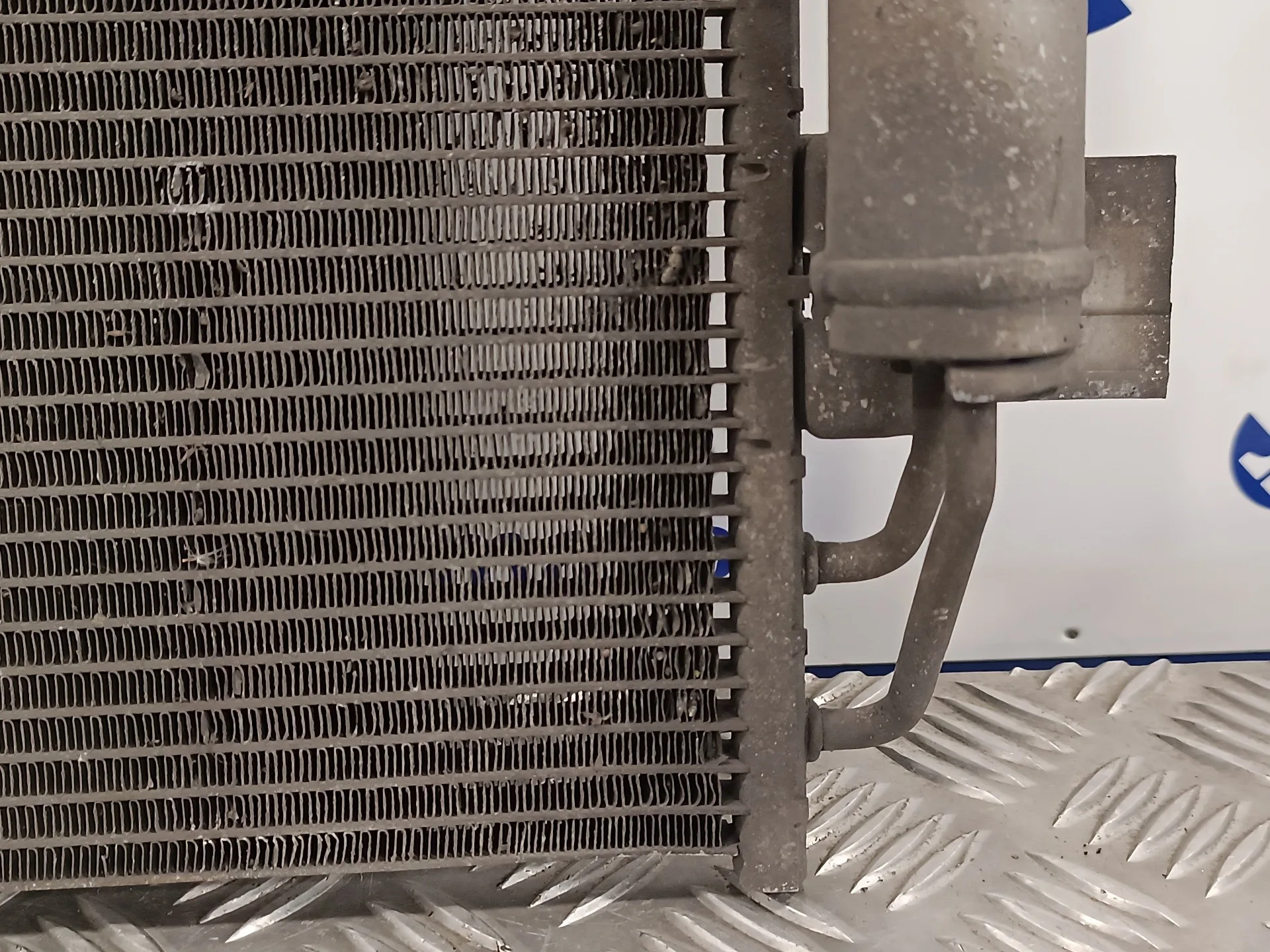 Condensador / Radiador Aire Acondicionado para Mitsubishi Lancer Berlina (Cy0)