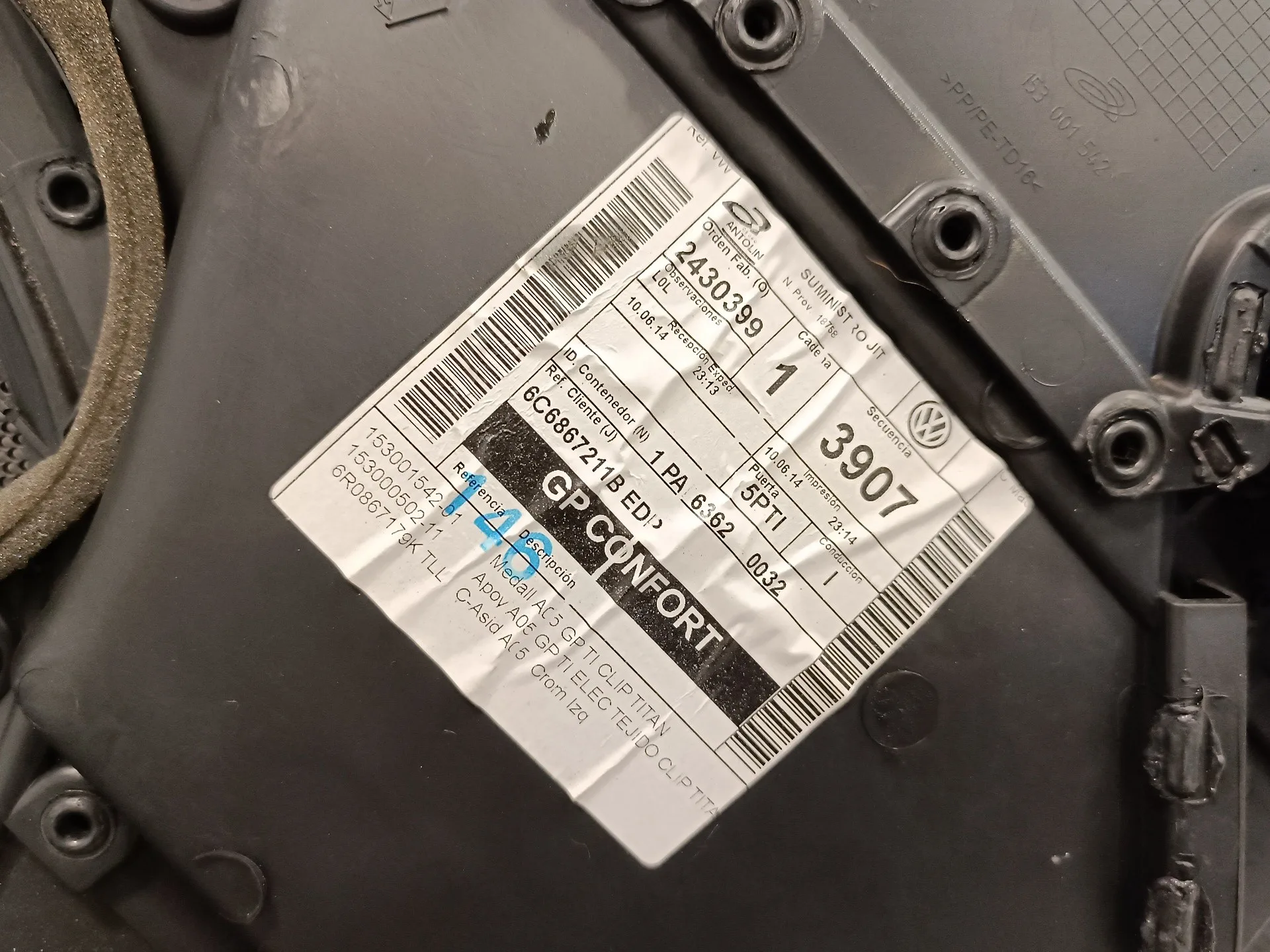 Guarnecido Puerta Trasera Izquierda para Volkswagen Polo (6R1)