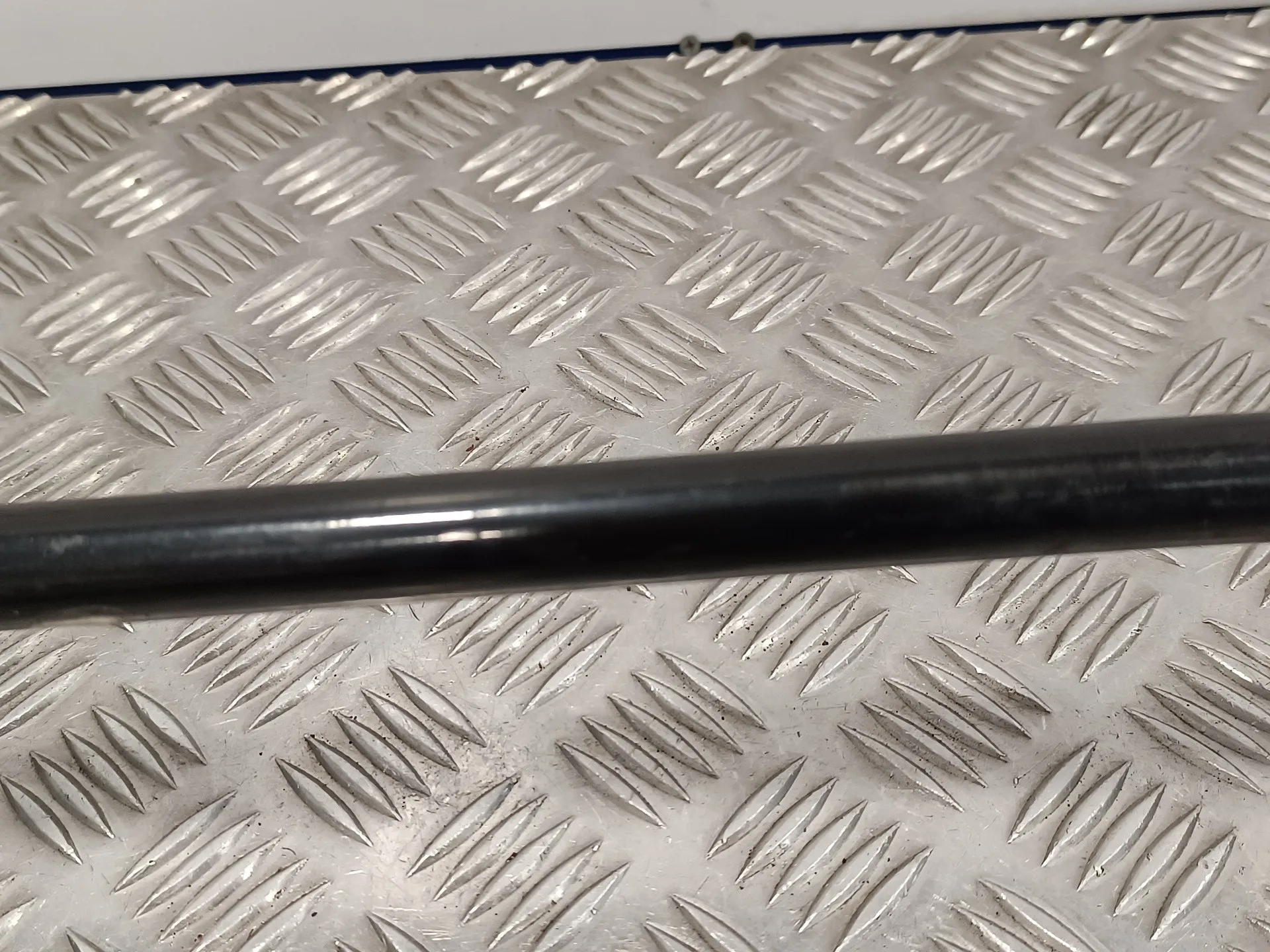 Barra Estabilizadora Delantera para Bmw X3 (E83)