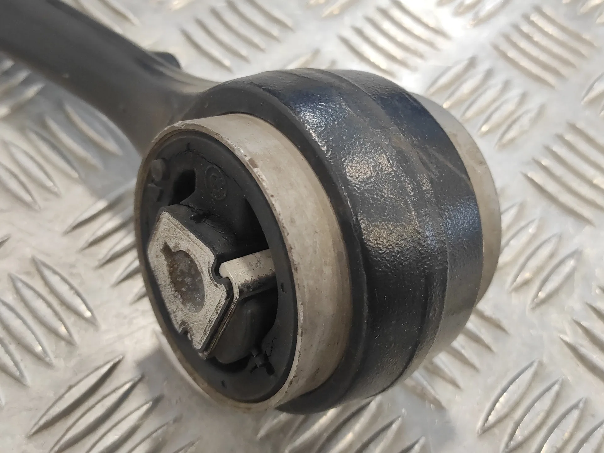 Brazo Suspension Inferior Delantero Izquierdo para Bmw X3 (E83)