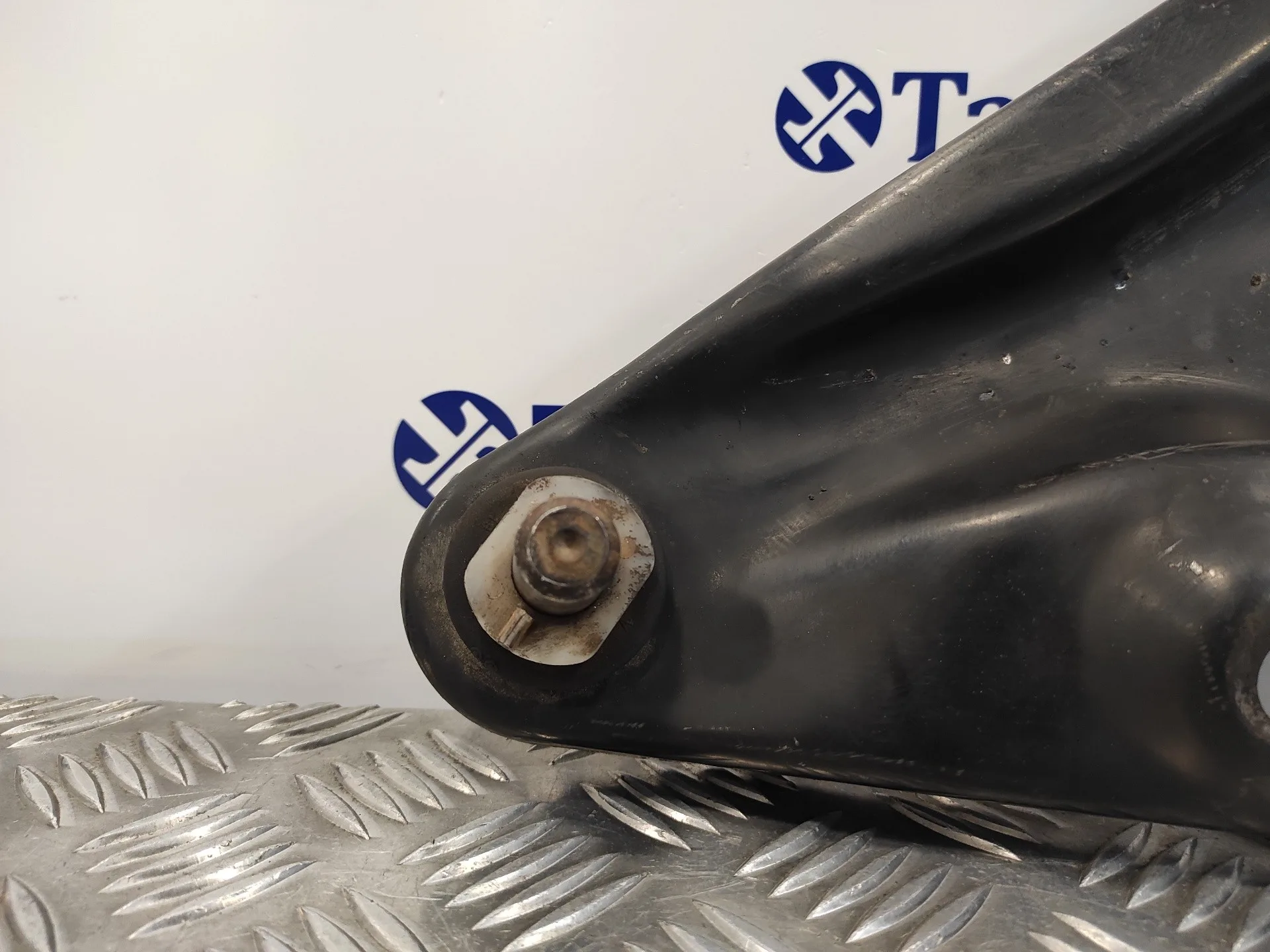 Brazo Suspension Inferior Delantero Izquierdo para Dacia Sandero