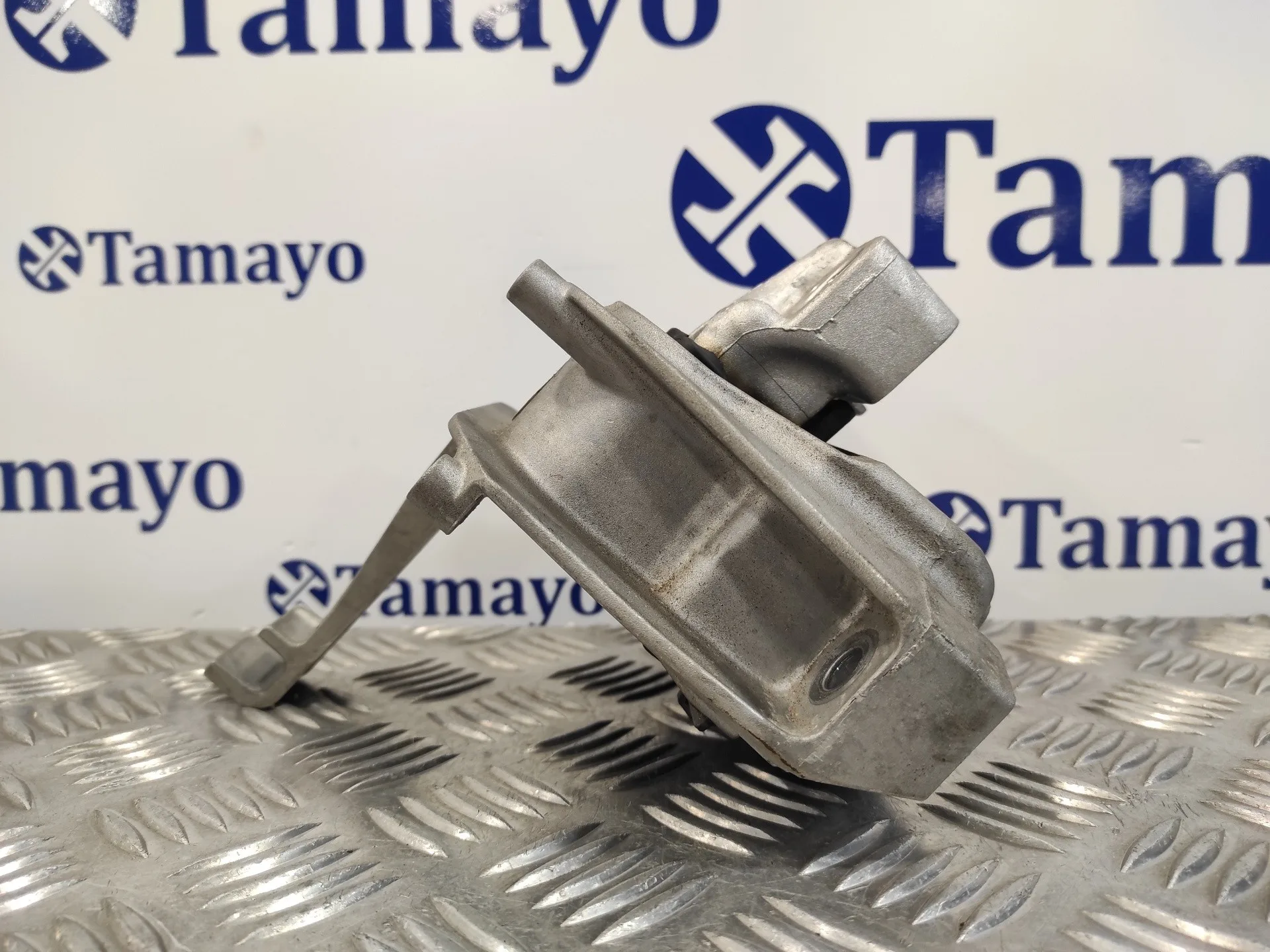 Soporte Motor Derecho para Cupra Formentor