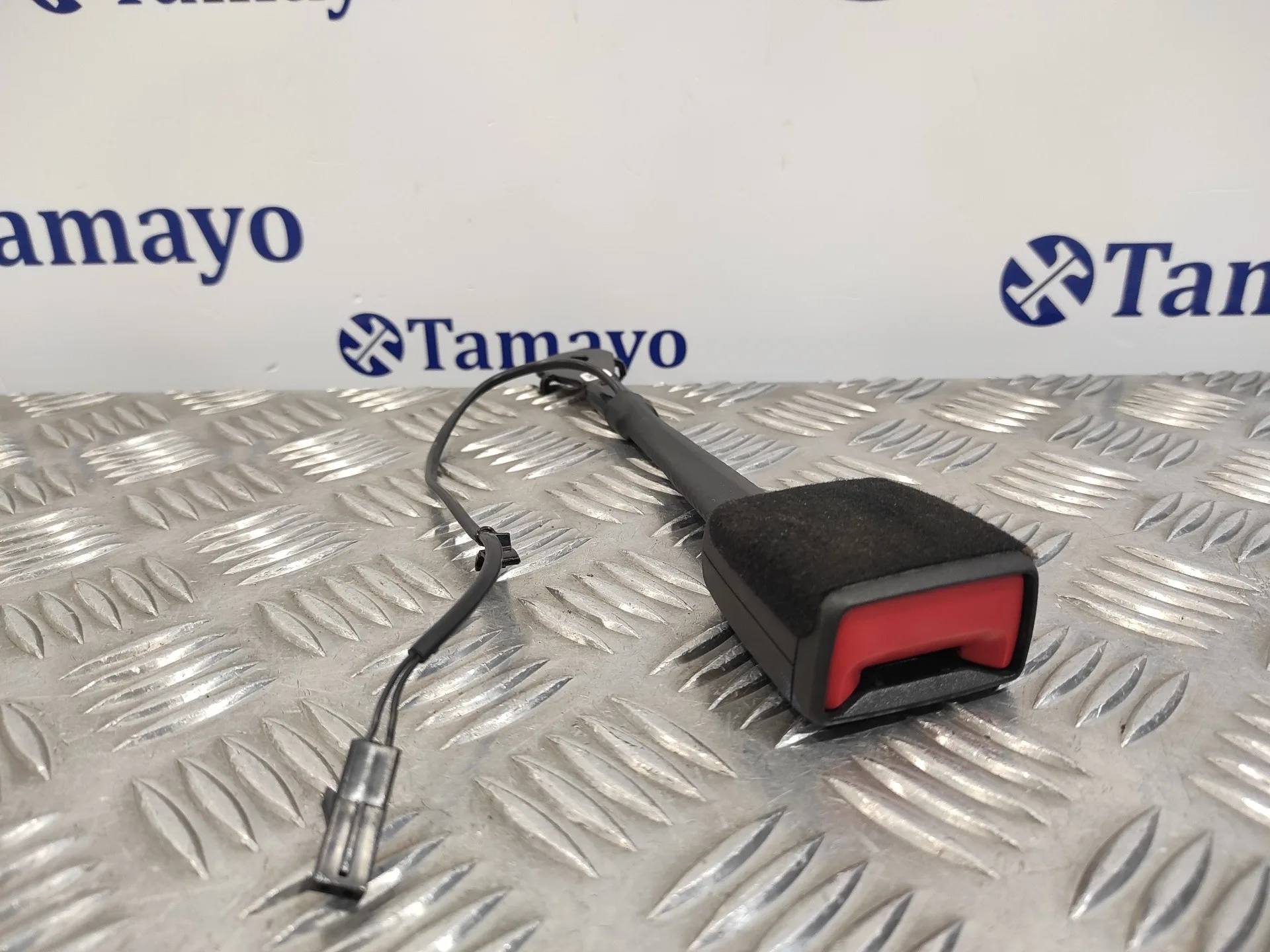Enganche Cinturon Delantero Izquierdo para Cupra Formentor