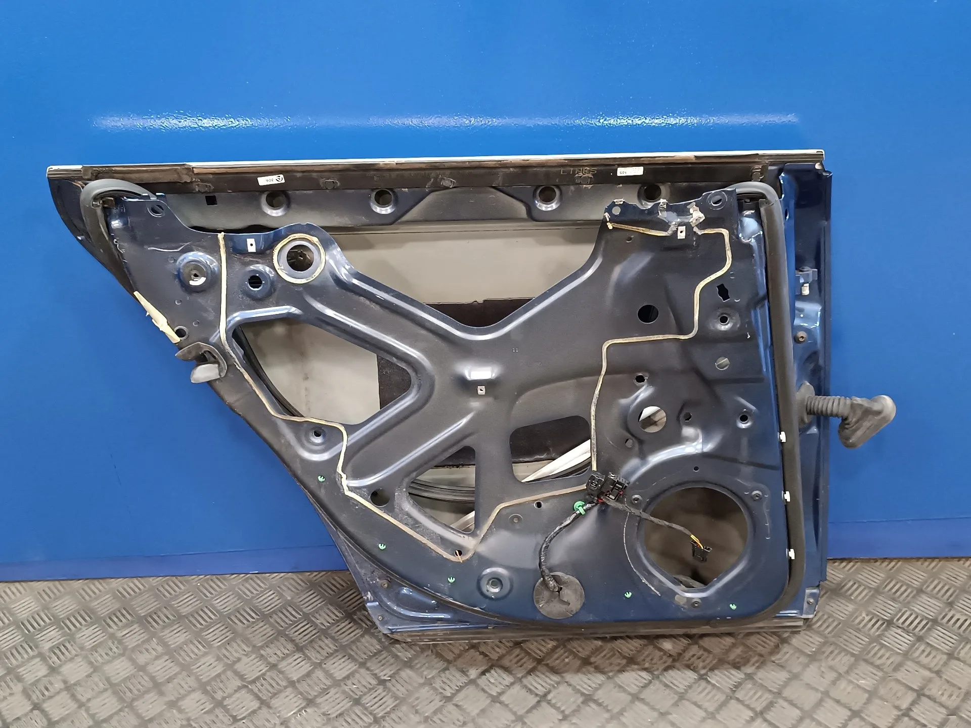 Puerta Trasera Izquierda para Audi A4 Berlina (8E)
