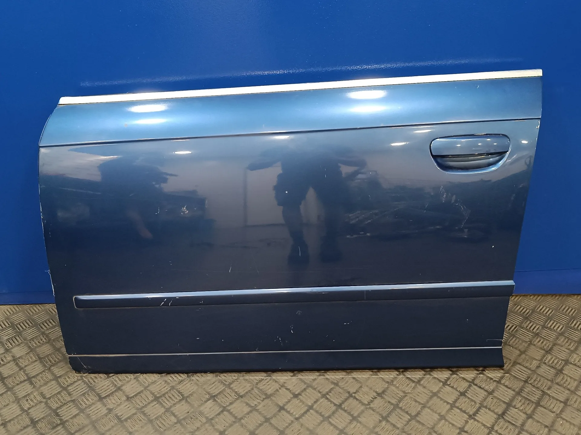 Puerta Delantera Izquierda para Audi A4 Berlina (8E)