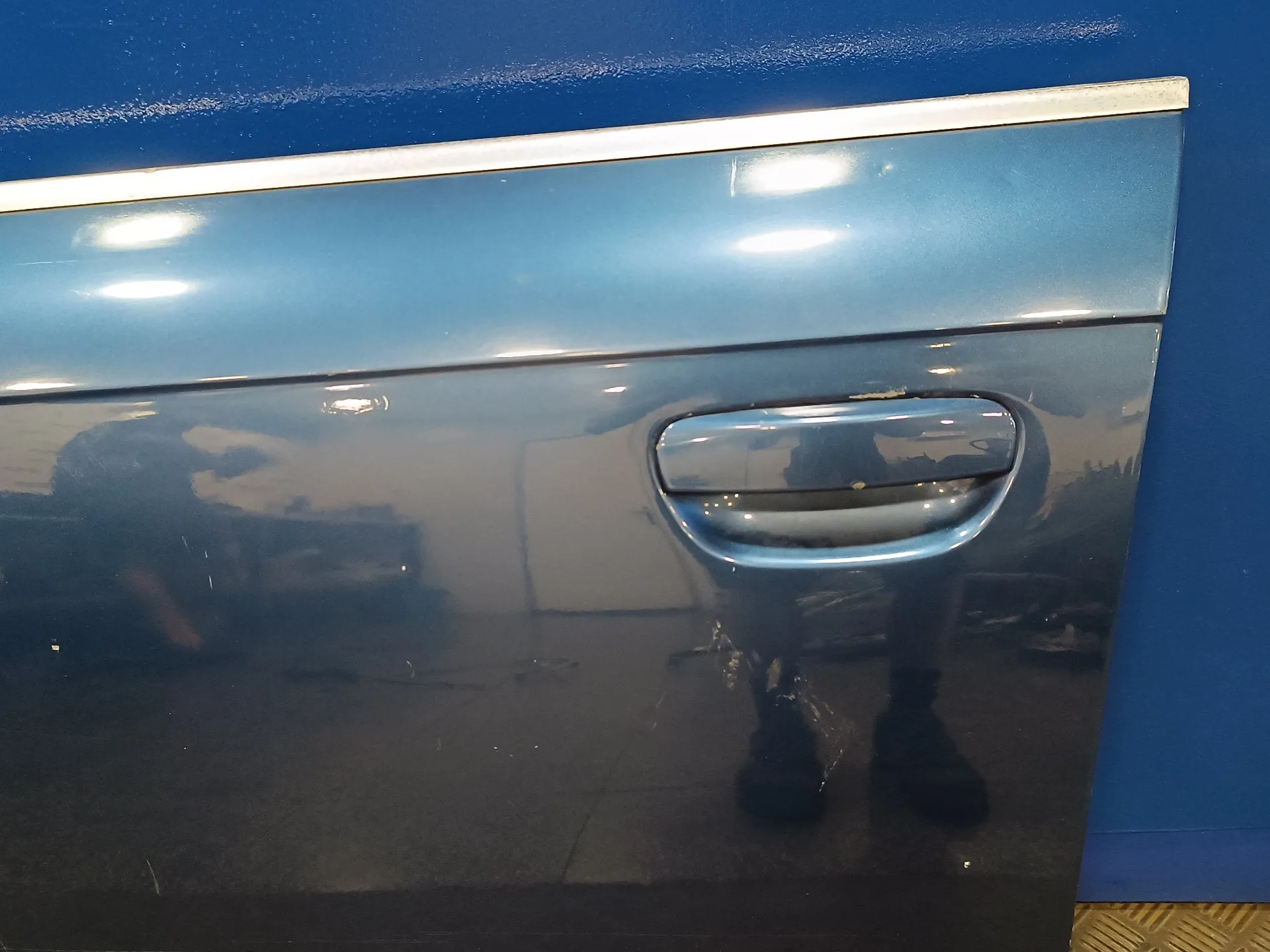 Puerta Delantera Izquierda para Audi A4 Berlina (8E)