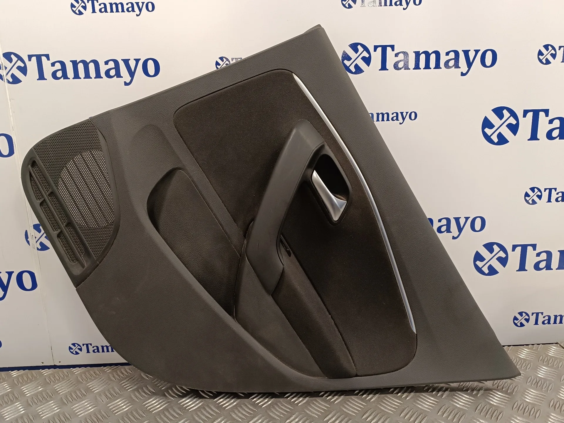 Guarnecido Puerta Trasera Derecha para Volkswagen Polo (6R1)