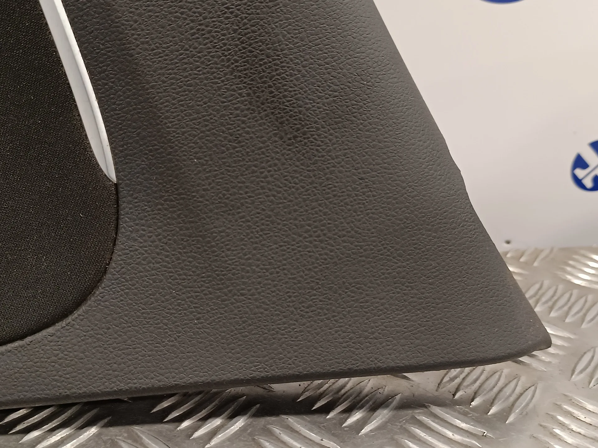 Guarnecido Puerta Trasera Derecha para Volkswagen Polo (6R1)