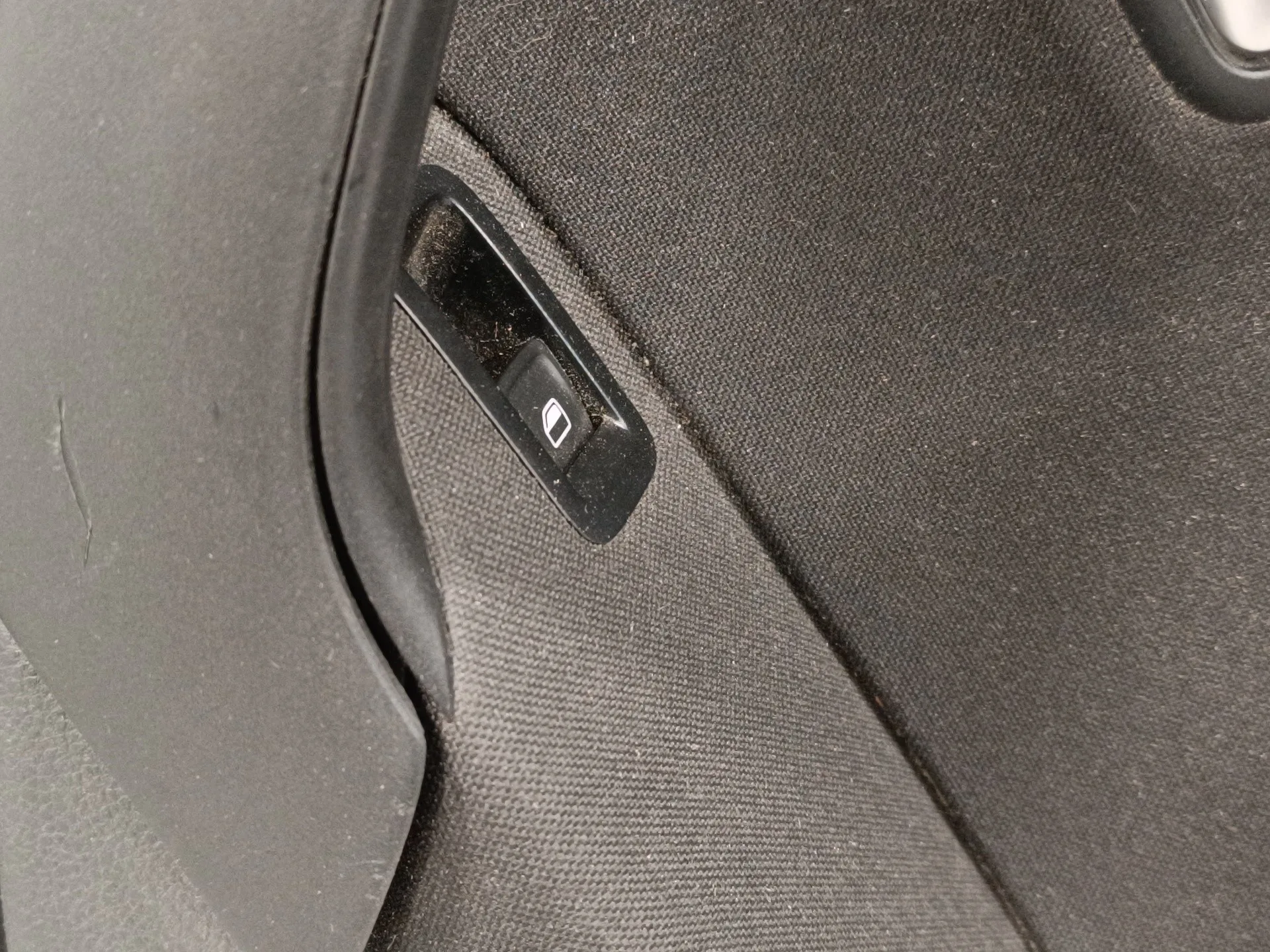 Guarnecido Puerta Trasera Derecha para Volkswagen Polo (6R1)