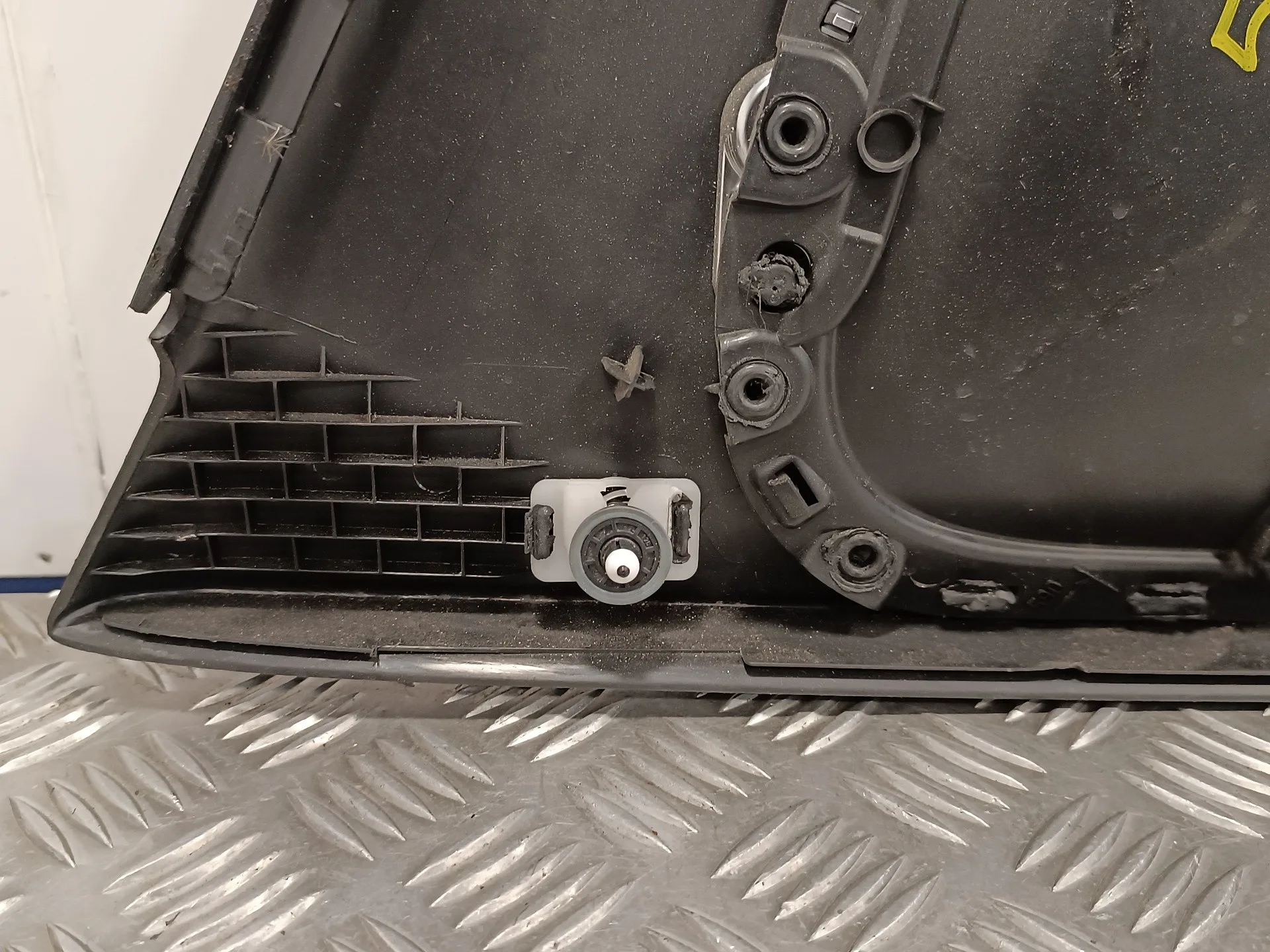 Guarnecido Puerta Trasera Derecha para Volkswagen Polo (6R1)
