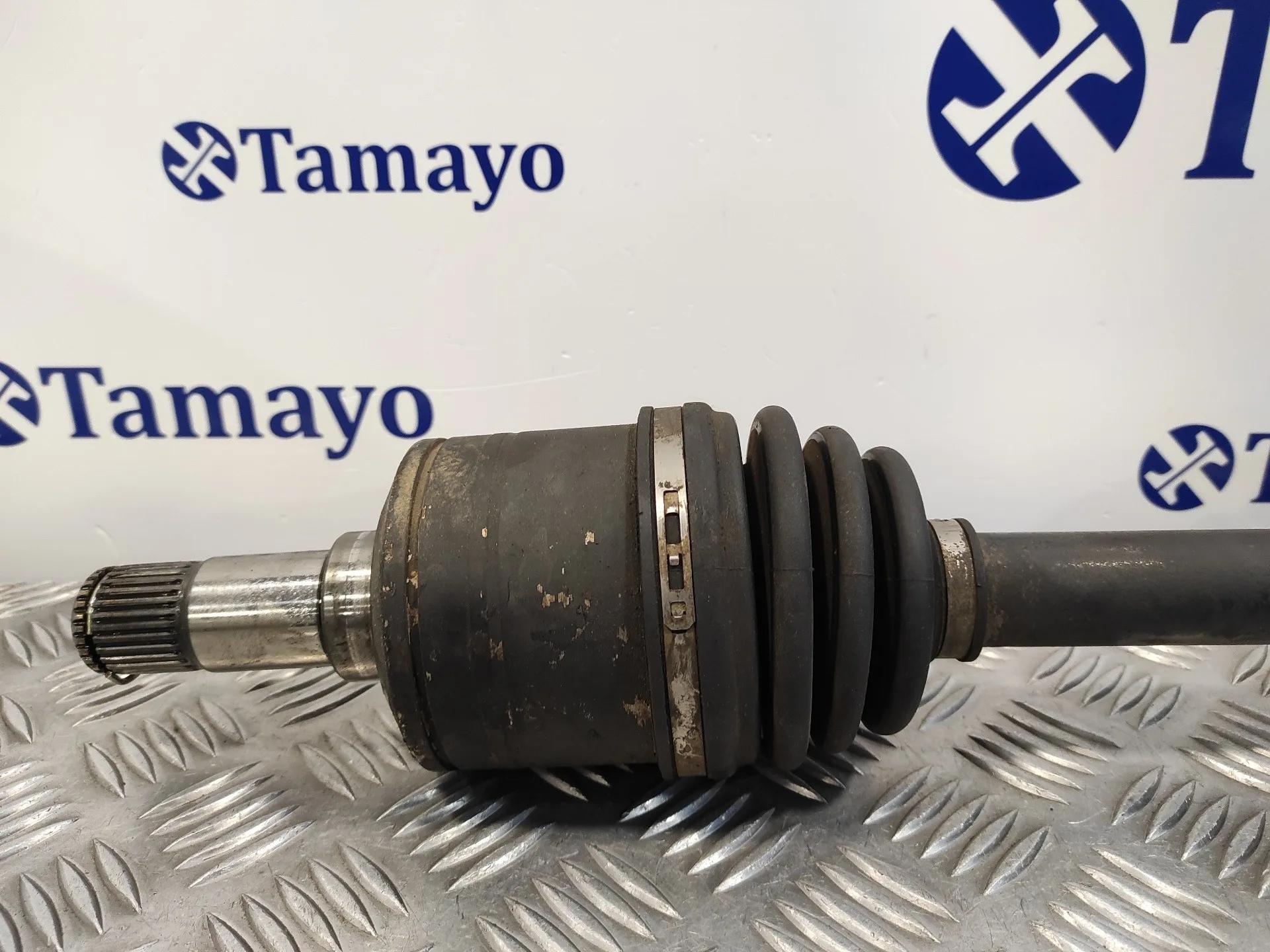 Transmision Delantera Izquierda para Kia Carnival