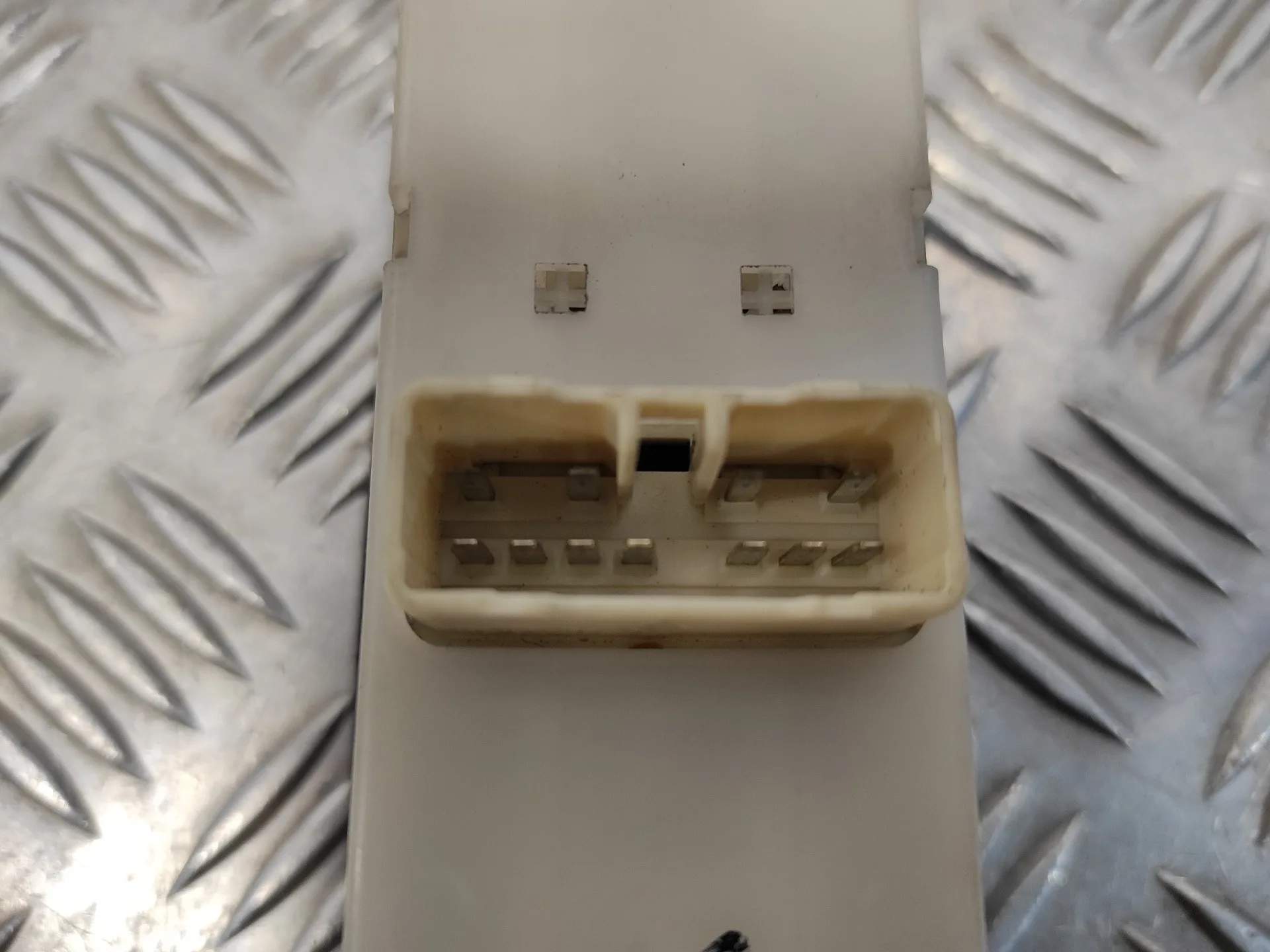 Mando Elevalunas Delantero Izquierdo para Hyundai Accent (Lc)