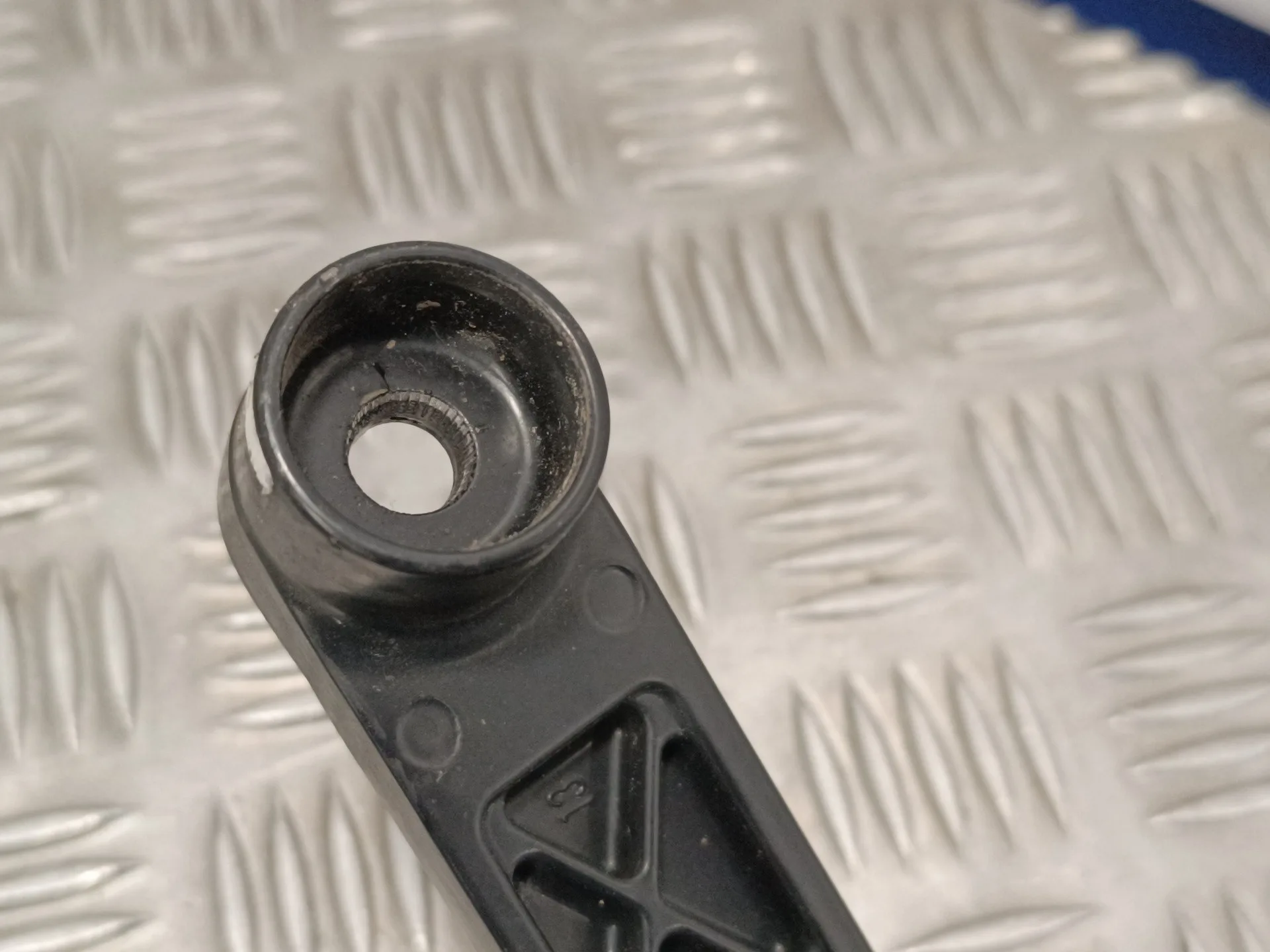 Brazo Limpia Delantero Derecho para Kia Rio Iii (Ub)